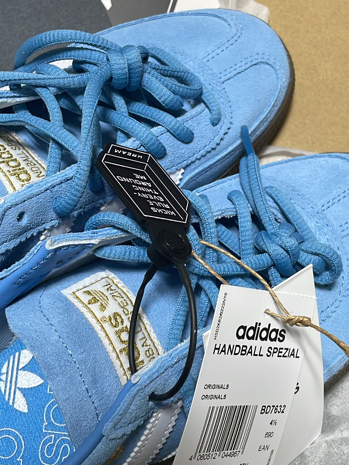 Adidas Spezial Handball Light Blue 착용 스타일