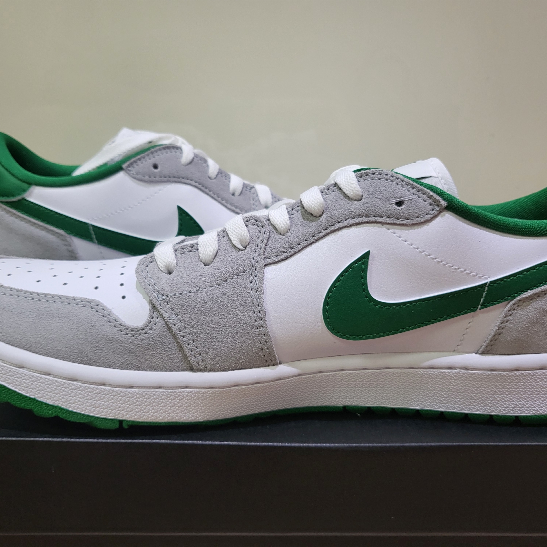 Jordan 1 Low Golf Pine Green 착용 스타일 - 1