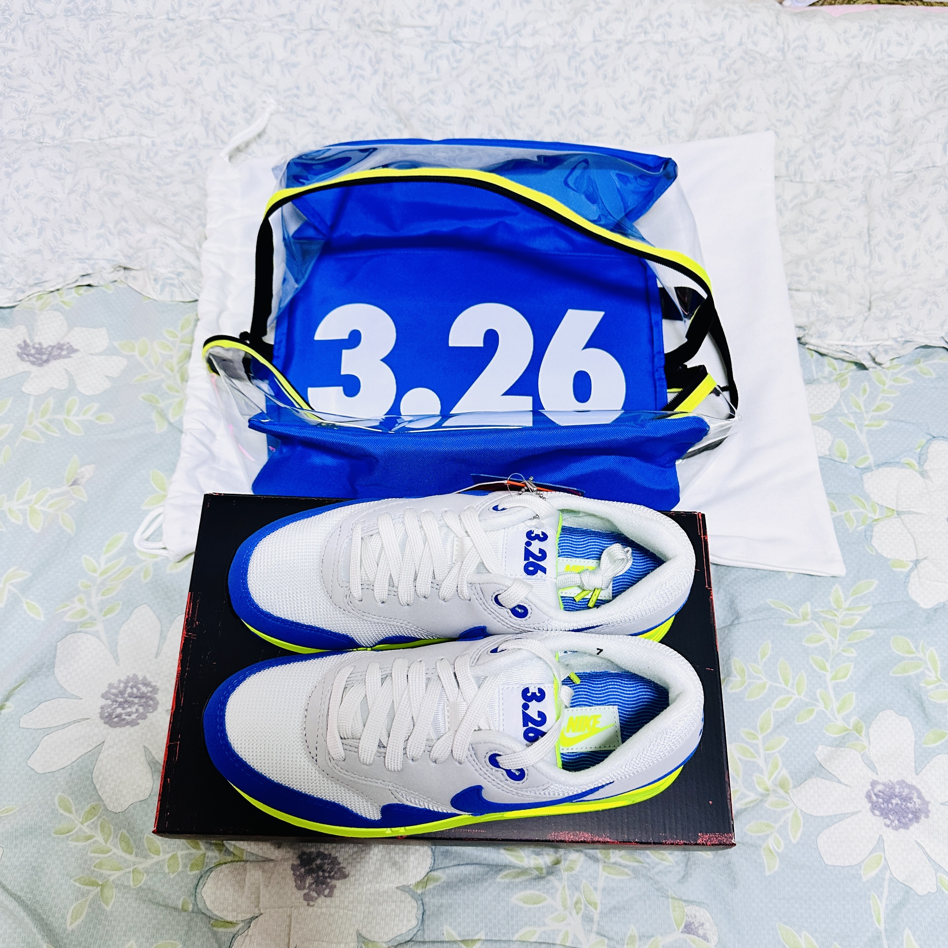 Nike Air Max 1 '86 OG Royal Volt 착용 스타일 - 2