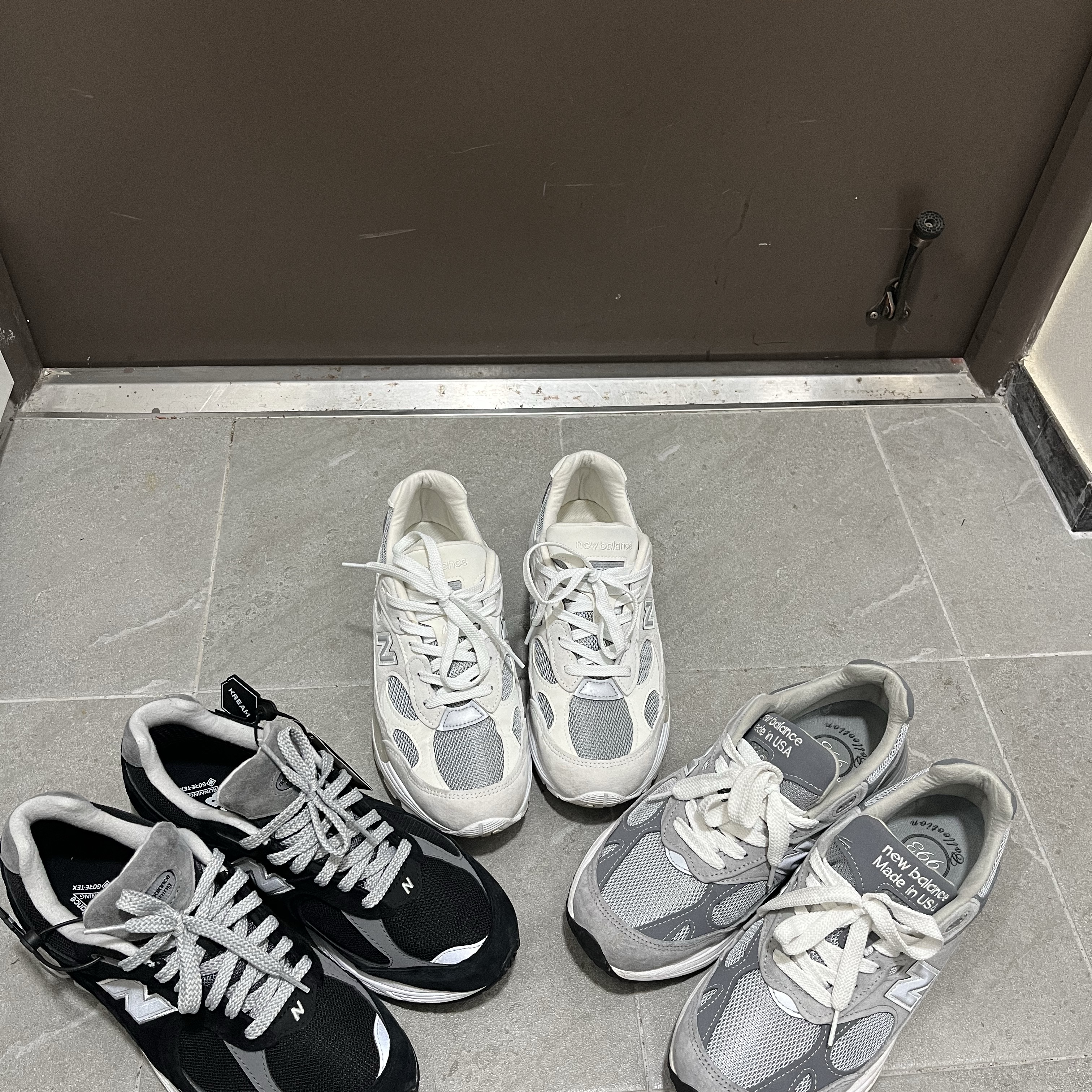New Balance 992 Made in USA White Silver 착용 스타일