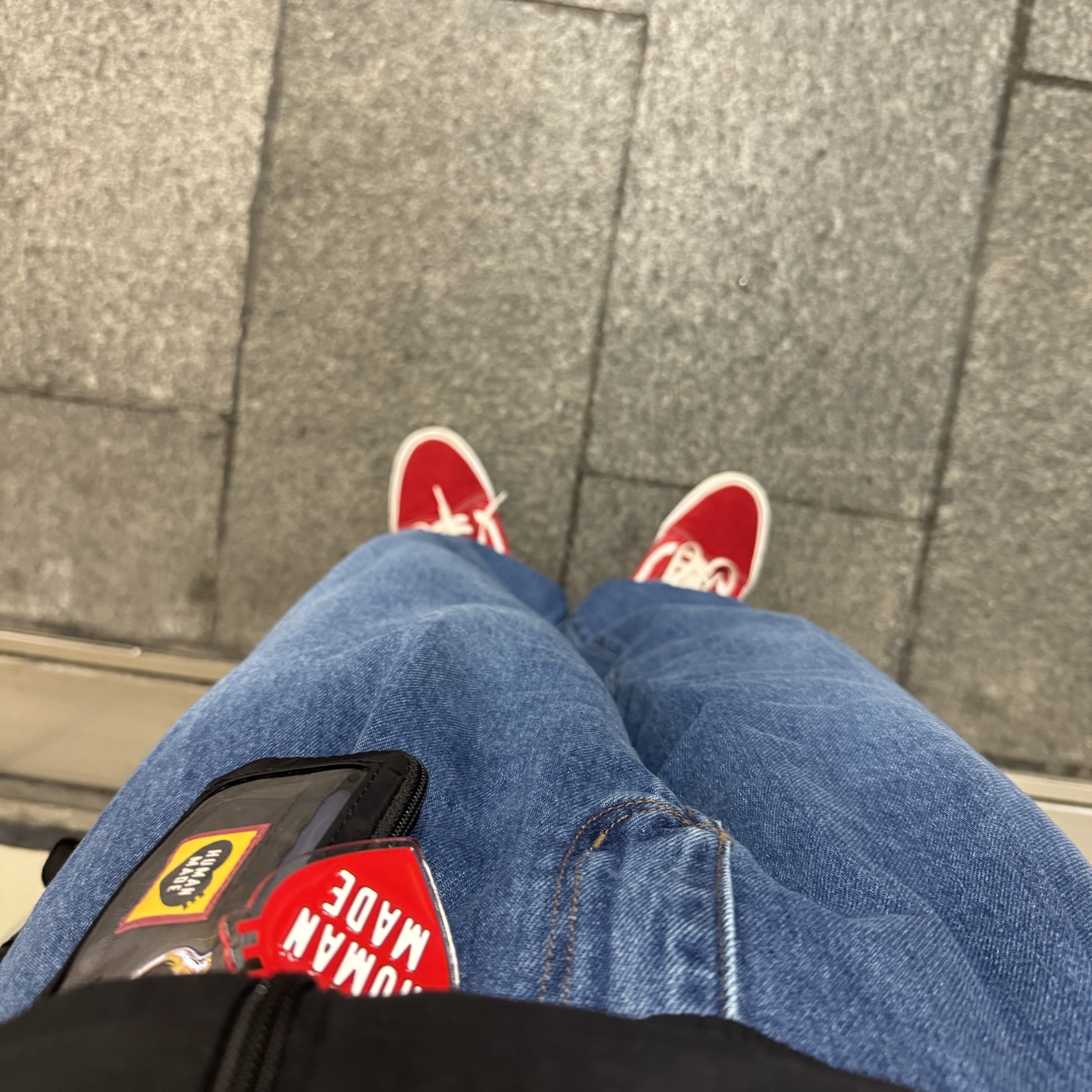 Vans Old Skool Racing Red, Human Made Military Card Case Black 착용 스타일