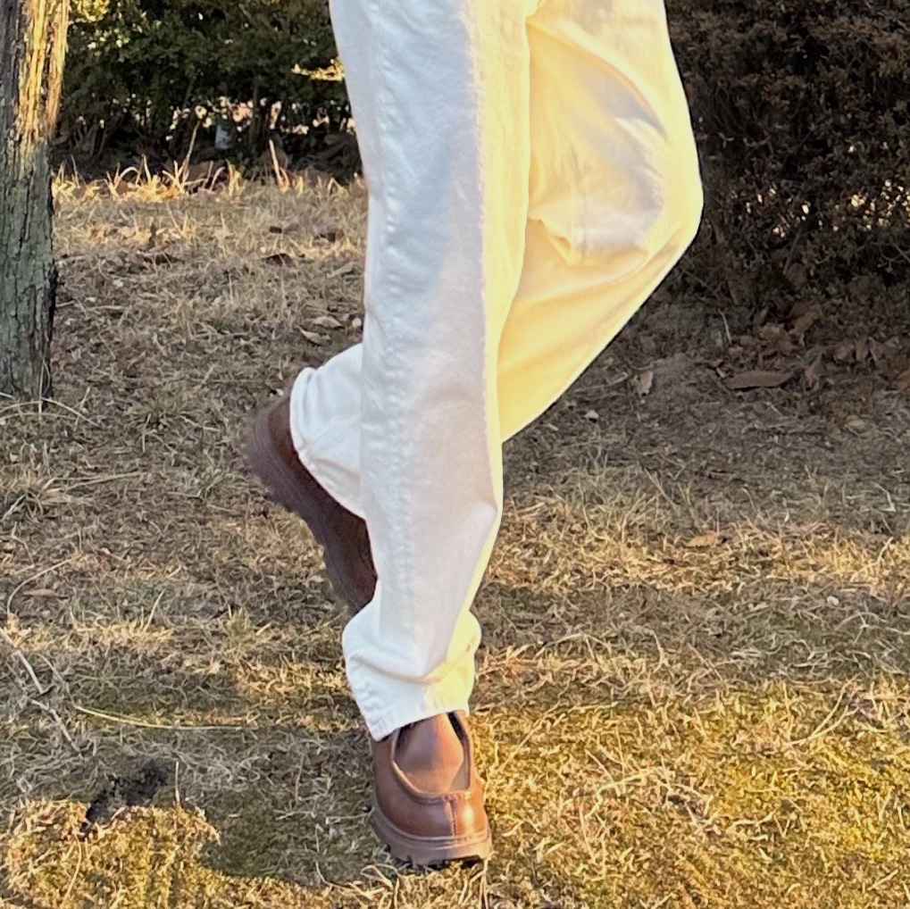 Supreme Chino Pants Natural - 22SS, Gentle Monster Londi 01 Black 착용 스타일 - 2