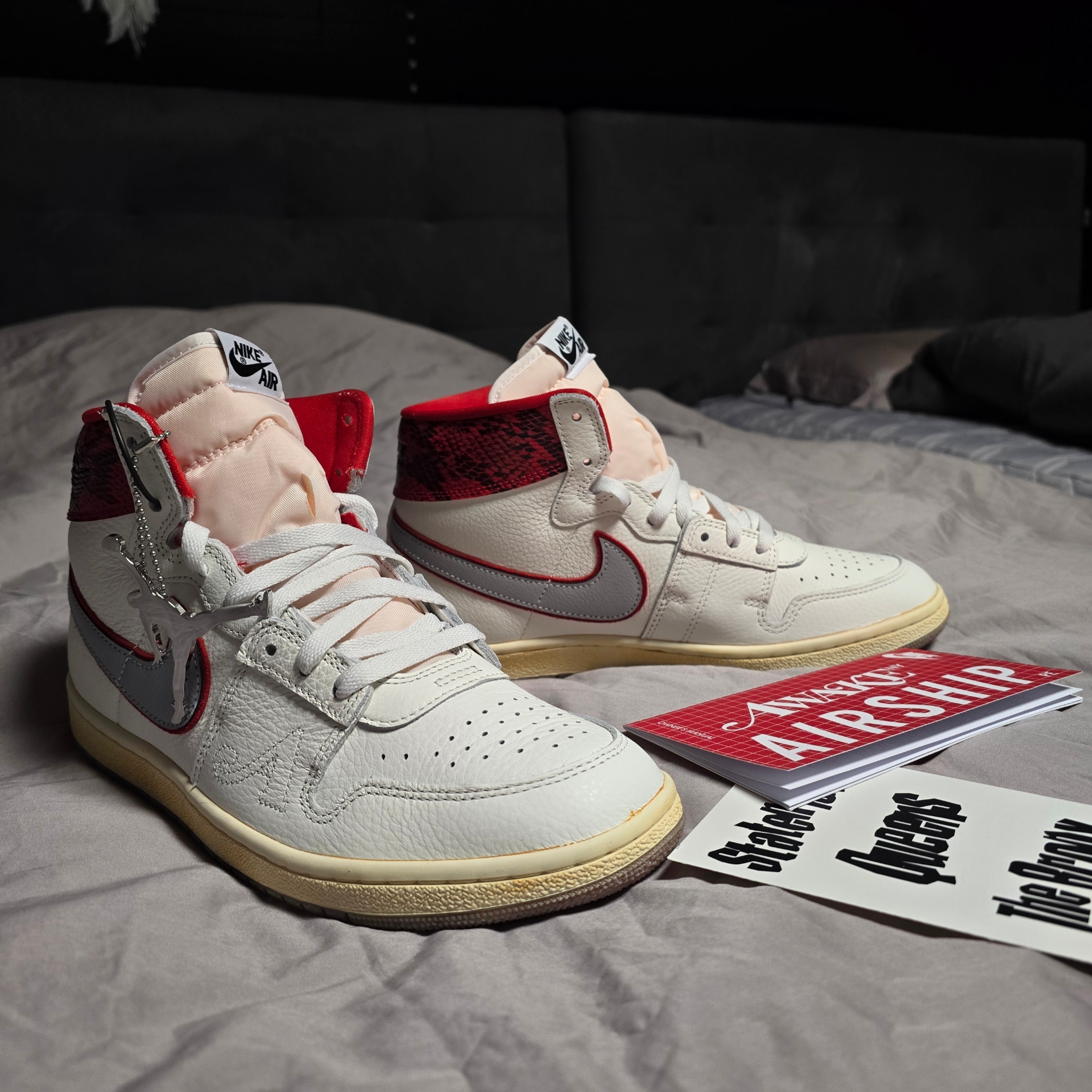 Jordan x Awake NY Air Ship PE SP Sail University Red 착용 스타일 - 3