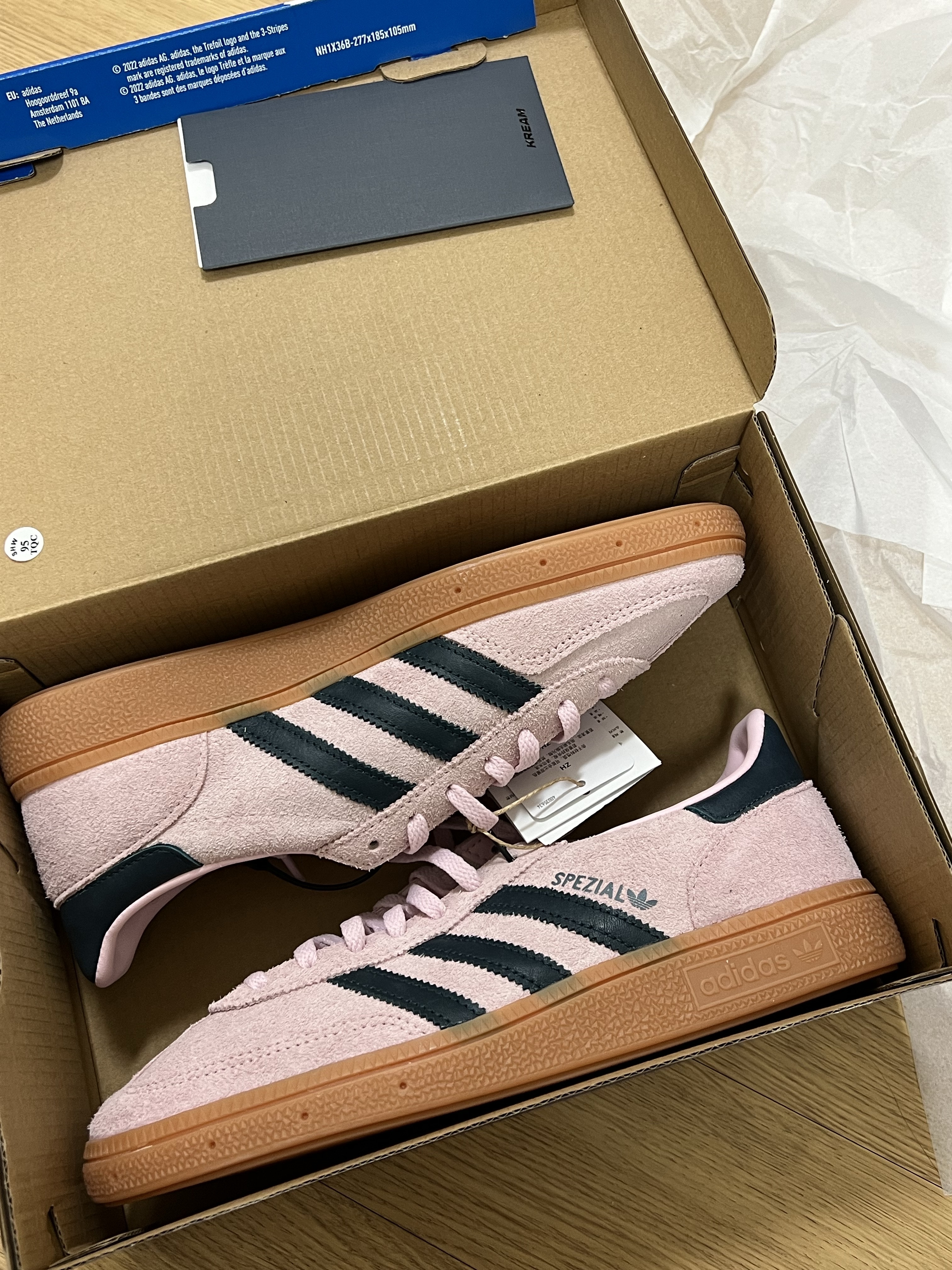 (W) Adidas Spezial Handball Clear Pink 착용 스타일 - 3