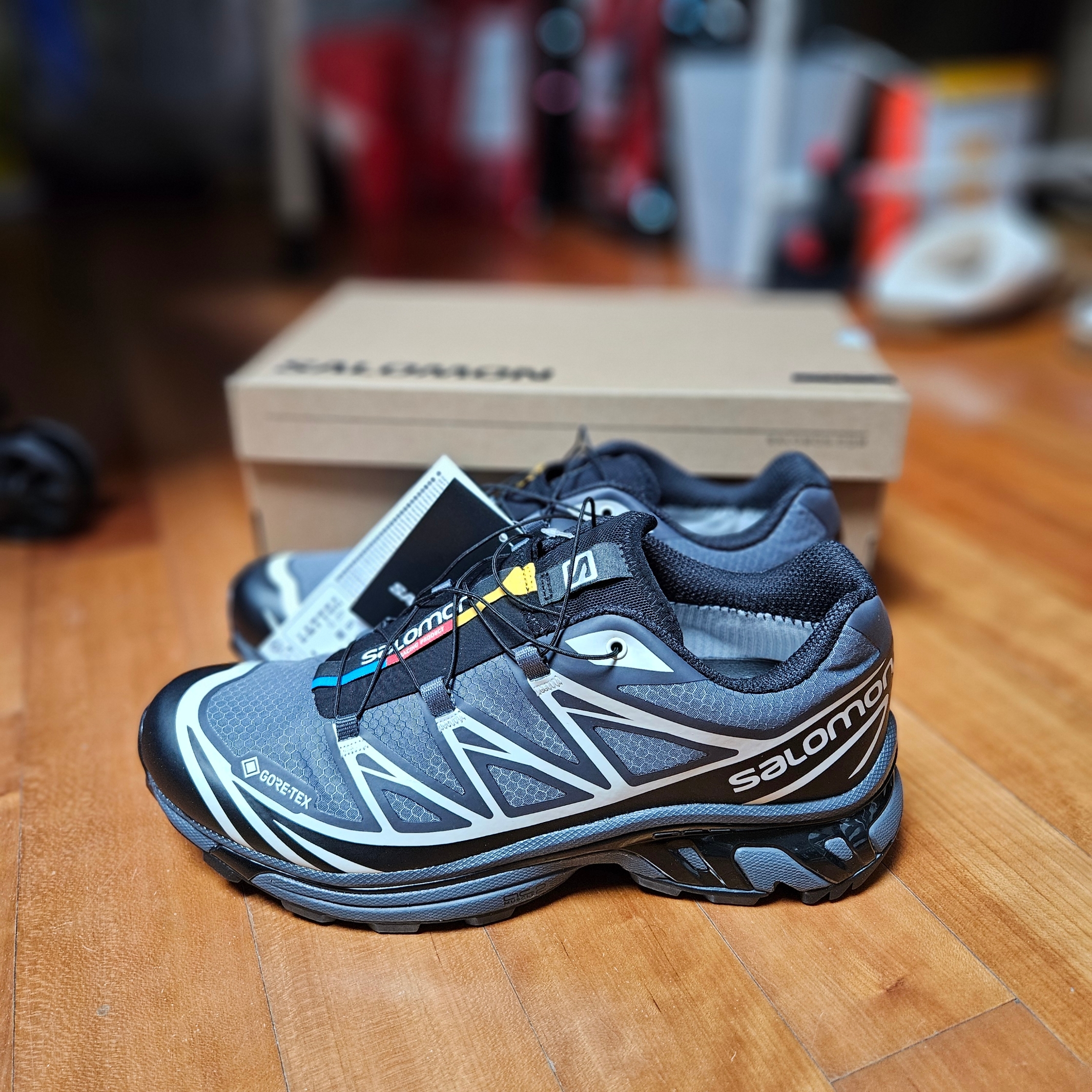 Salomon XT-6 Gore-Tex Black Ebony 착용 스타일 - 1