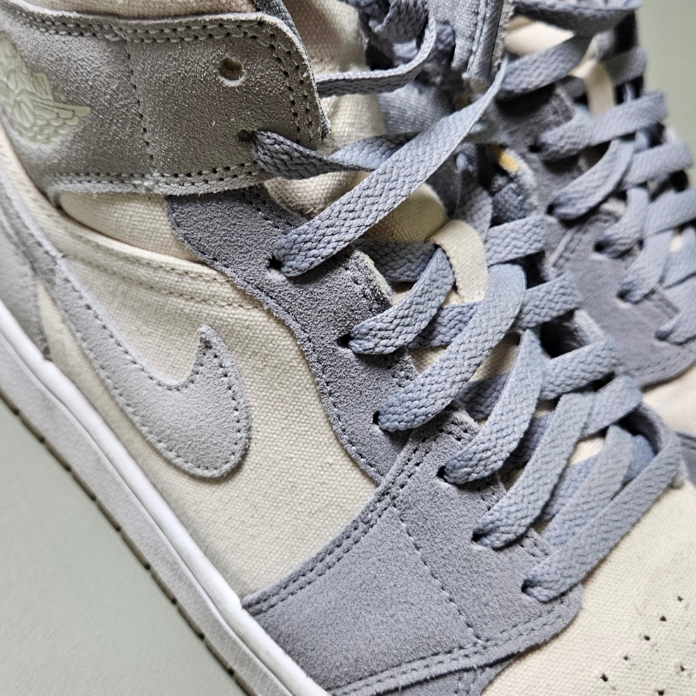 Jordan 1 Mid SE Coconut Milk Particle Grey 착용 스타일 - 1