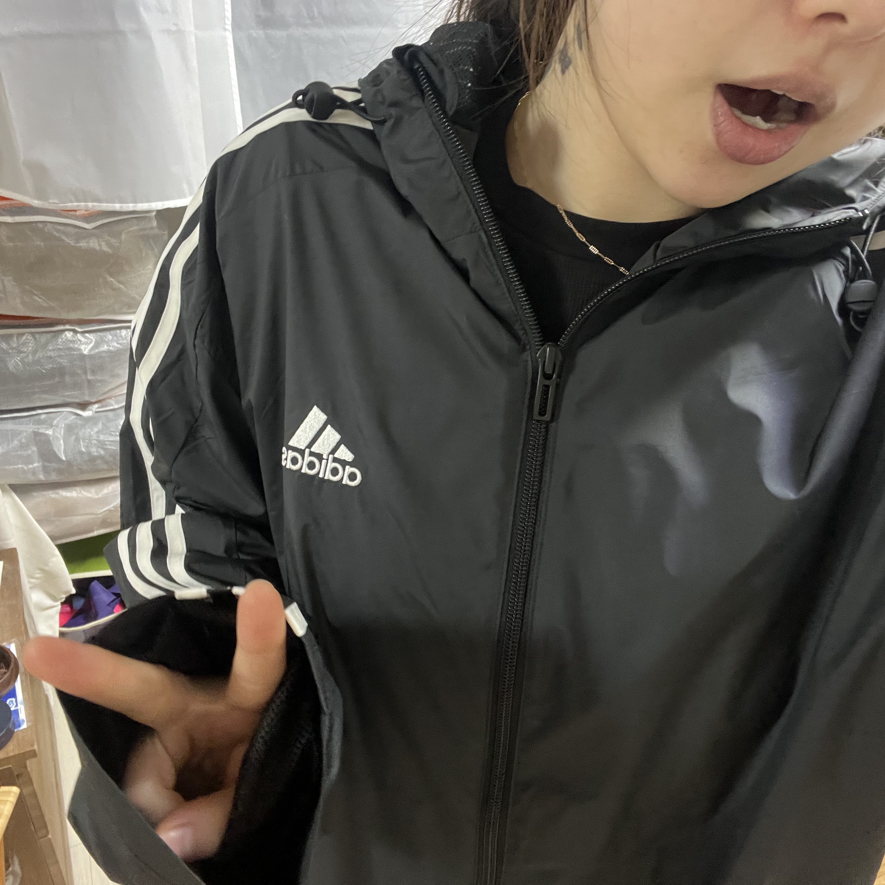 Adidas Essential 3S Woven Windbreaker Jacket Black - KR Sizing, Nike Legacy 91 Tech Cap Black 착용 스타일 - 1