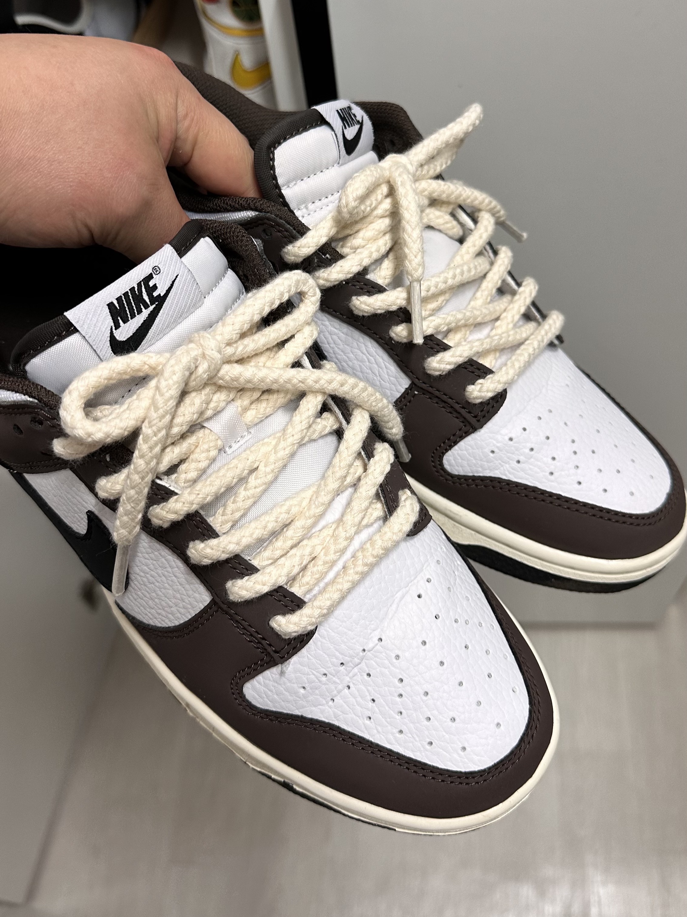 Nike Dunk Low Retro Next Nature Baroque Brown White 착용 스타일