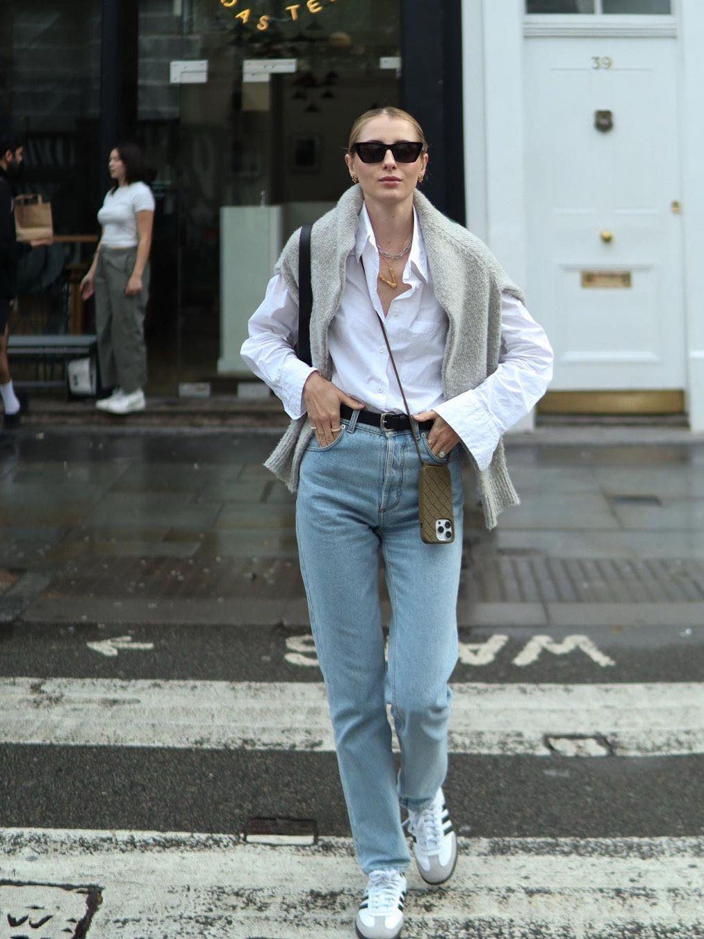 IAB Studio Work Shirt White - 23FW, (W) AMI de Coeur Oxford Shirt Natural White 착용 스타일 - 6
