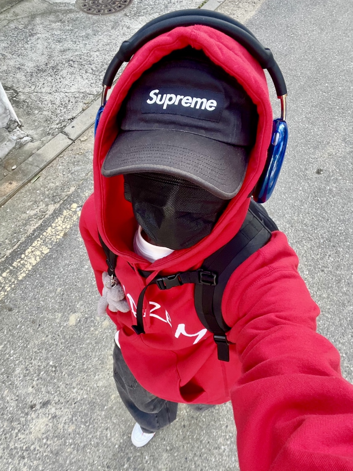 Nike x Supreme Air Force 1 Low White, Supreme FTP Arc Hooded Sweatshirt Washed Red - 21SS 착용 스타일 - 1