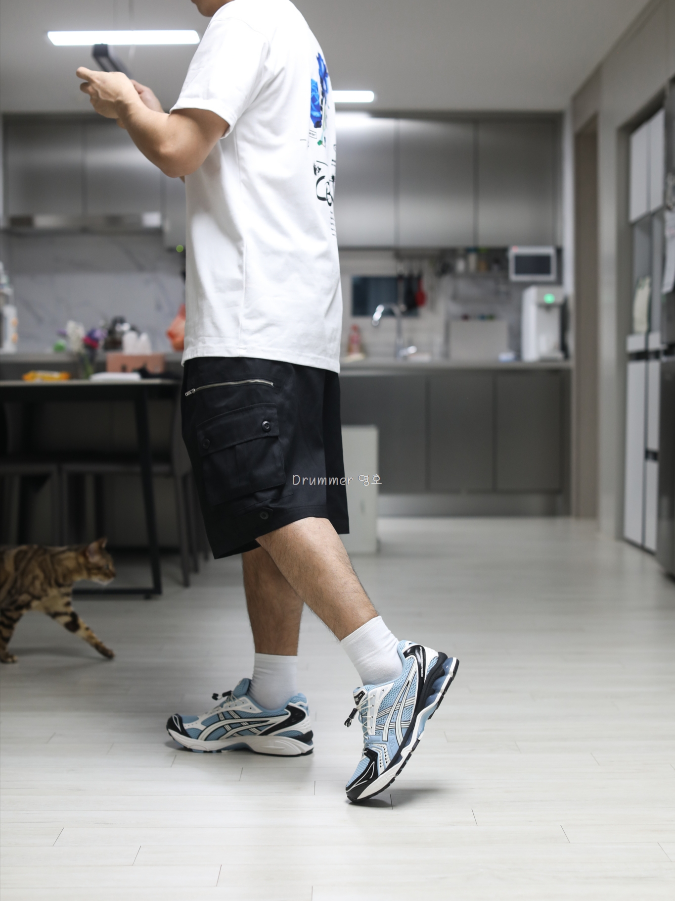 Asics Unlimited Gel-Kayano 14 Mist Cream 착용 스타일 - 1