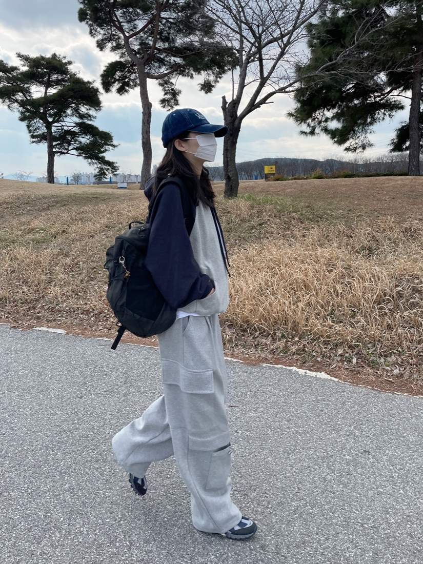 Nike Air Humara Midnight Navy and Obsidian 착용 스타일 - 4