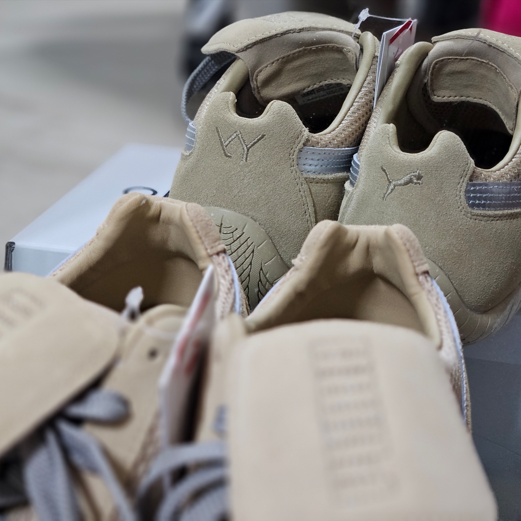 Puma x Open Yy Speedcat Prairie Tan Matte Silver 착용 스타일 - 3