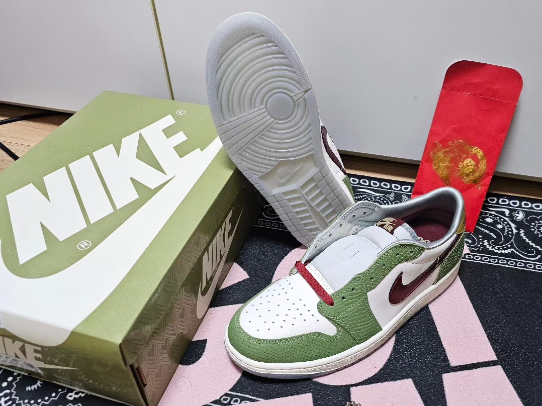 Jordan 1 Retro Low OG Chinese New Year 착용 스타일 - 2