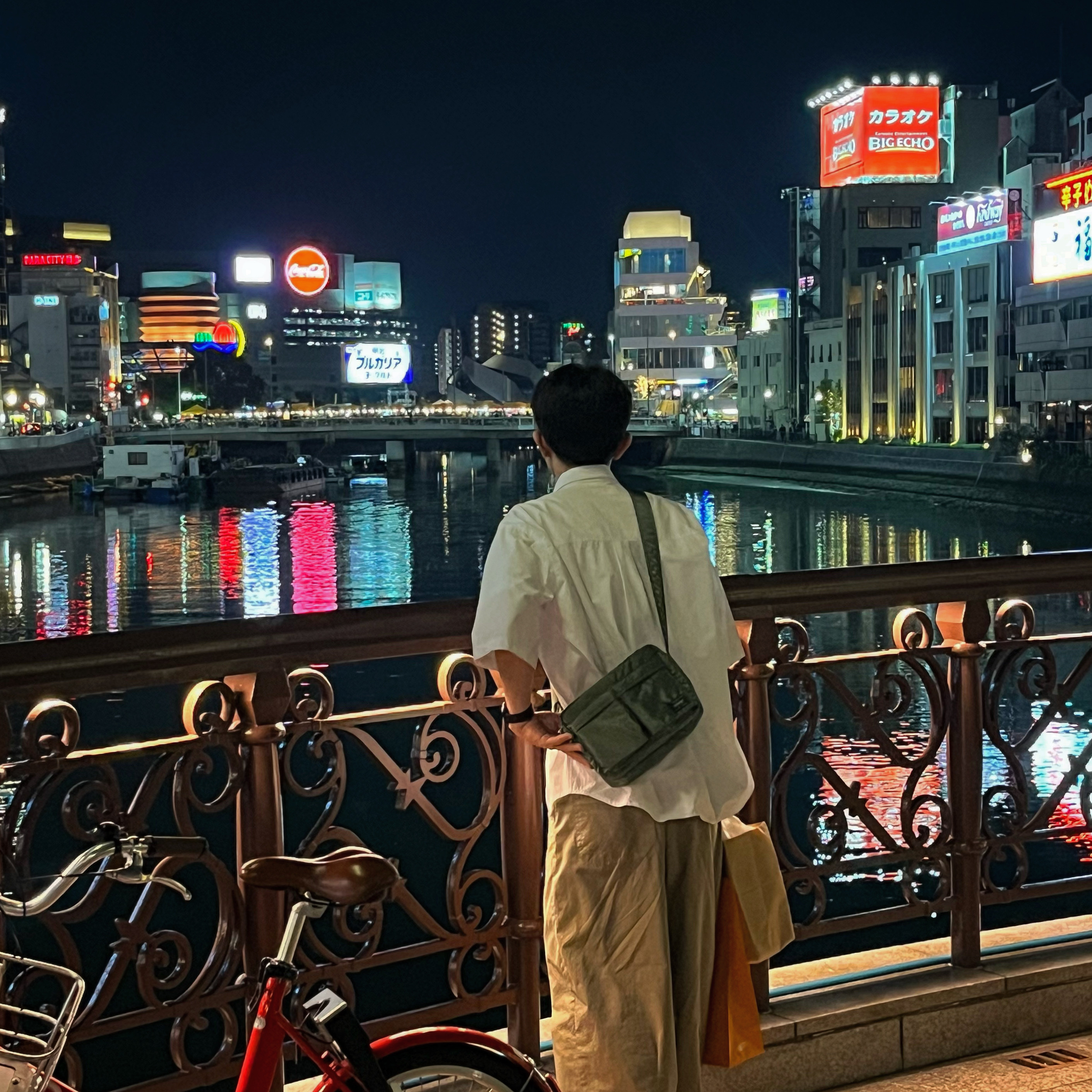 Porter Tanker Shoulder Bag S Sage Green 착용 스타일