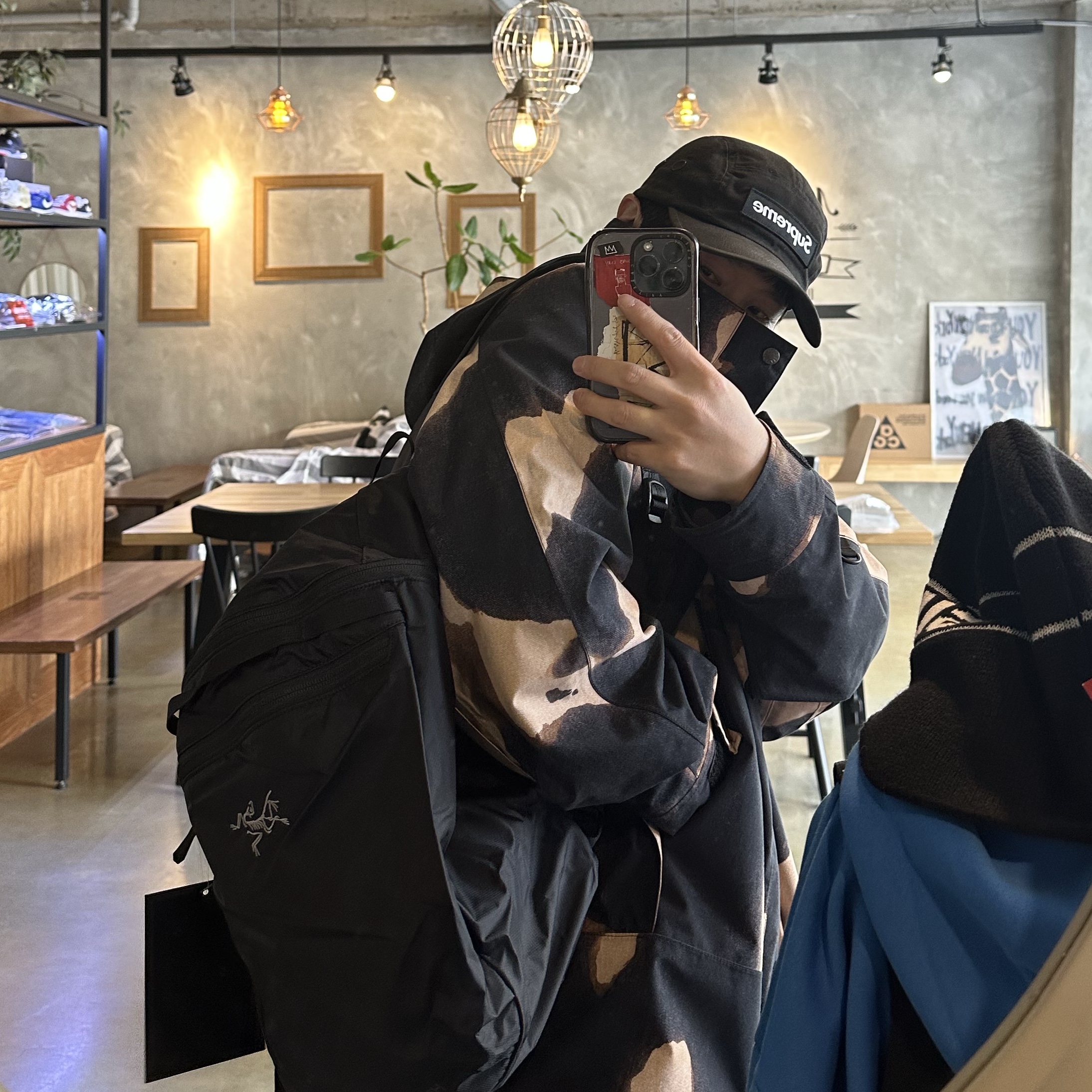Arc'teryx Heliad 15 Backpack Black 착용 스타일