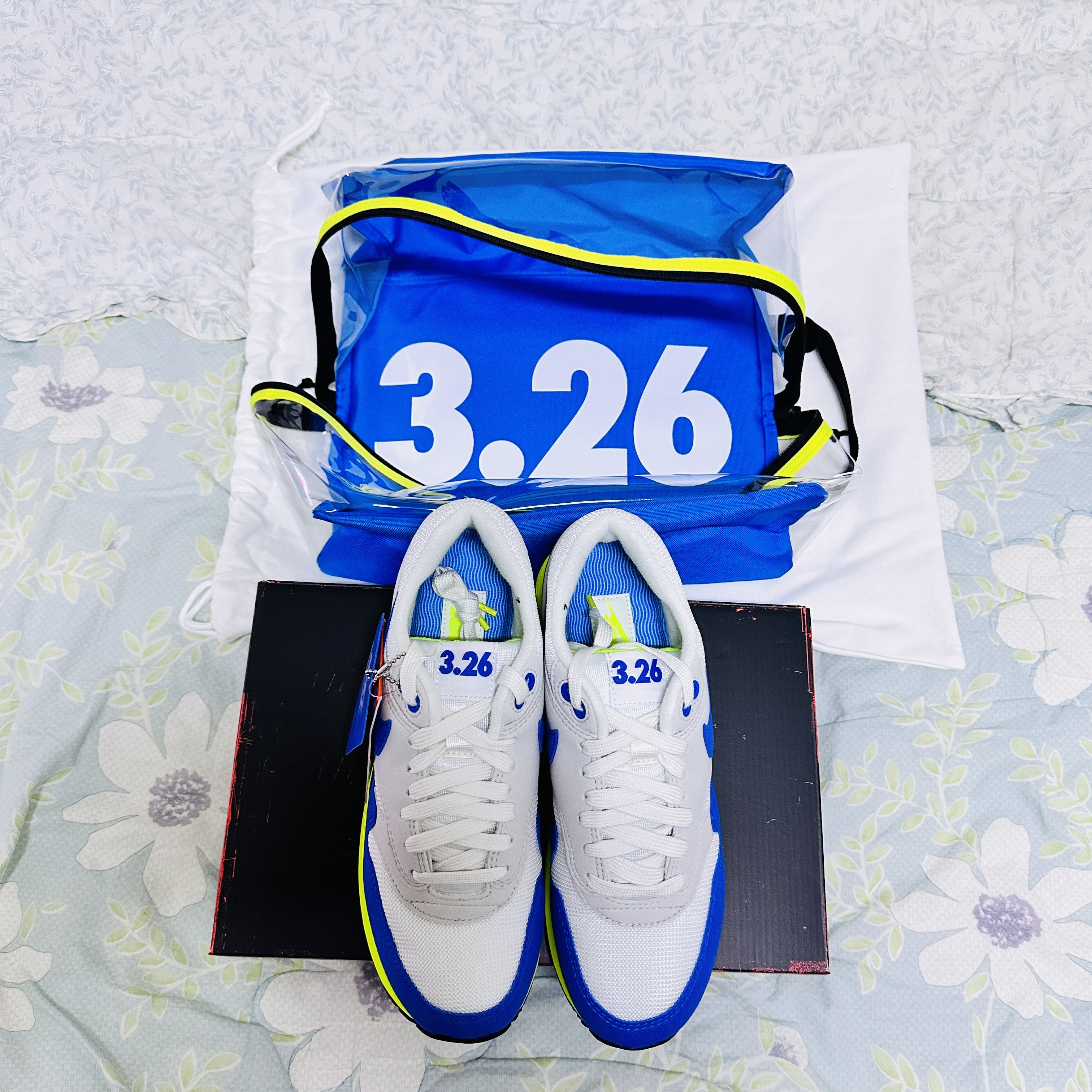Nike Air Max 1 '86 OG Royal Volt 착용 스타일 - 1