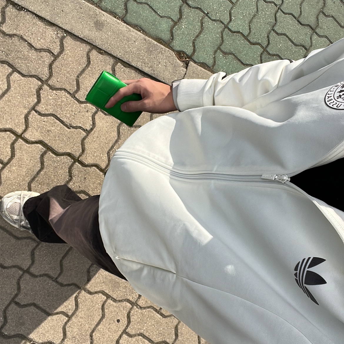 Adidas German Beckenbauer Track Top Off White - KR Sizing, Balenciaga 3XL Sneakers Light Beige 착용 스타일