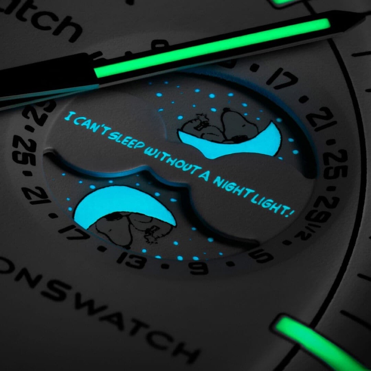 Swatch x Omega x Snoopy Bioceramic Moonswatch Mission To The Moonphase Full Moon 착용 스타일