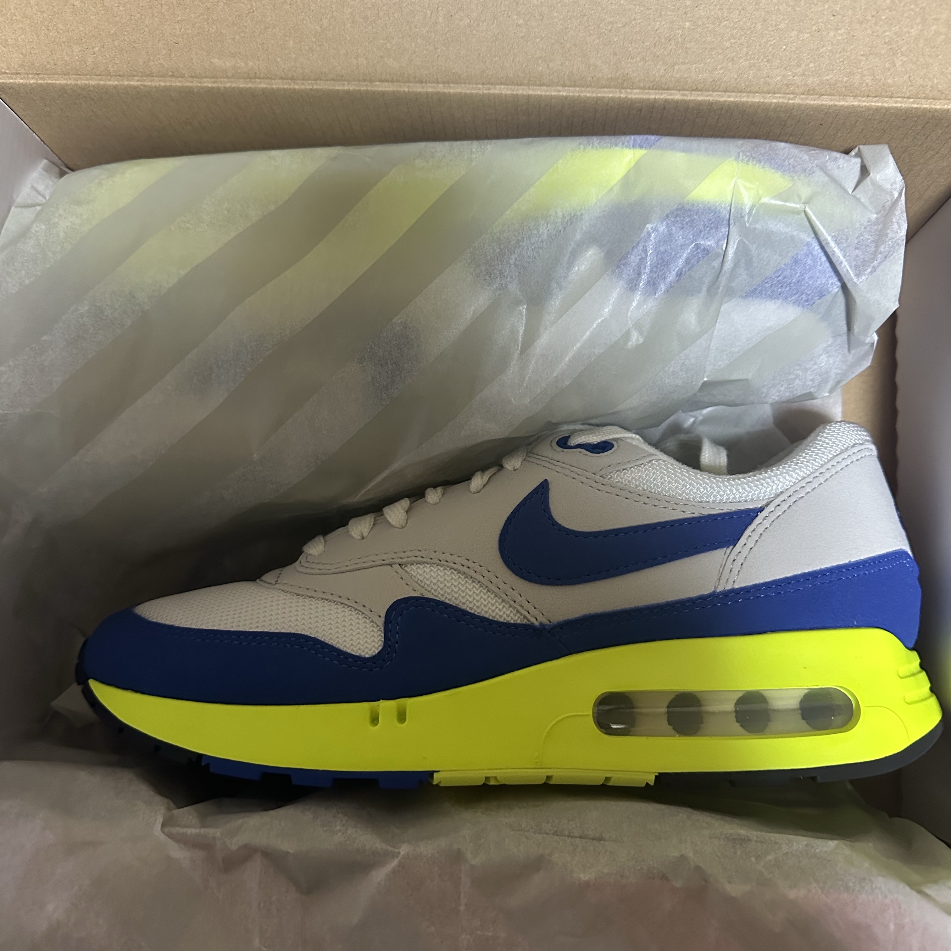 Nike Air Max 1 '86 OG Royal Volt 착용 스타일 - 4