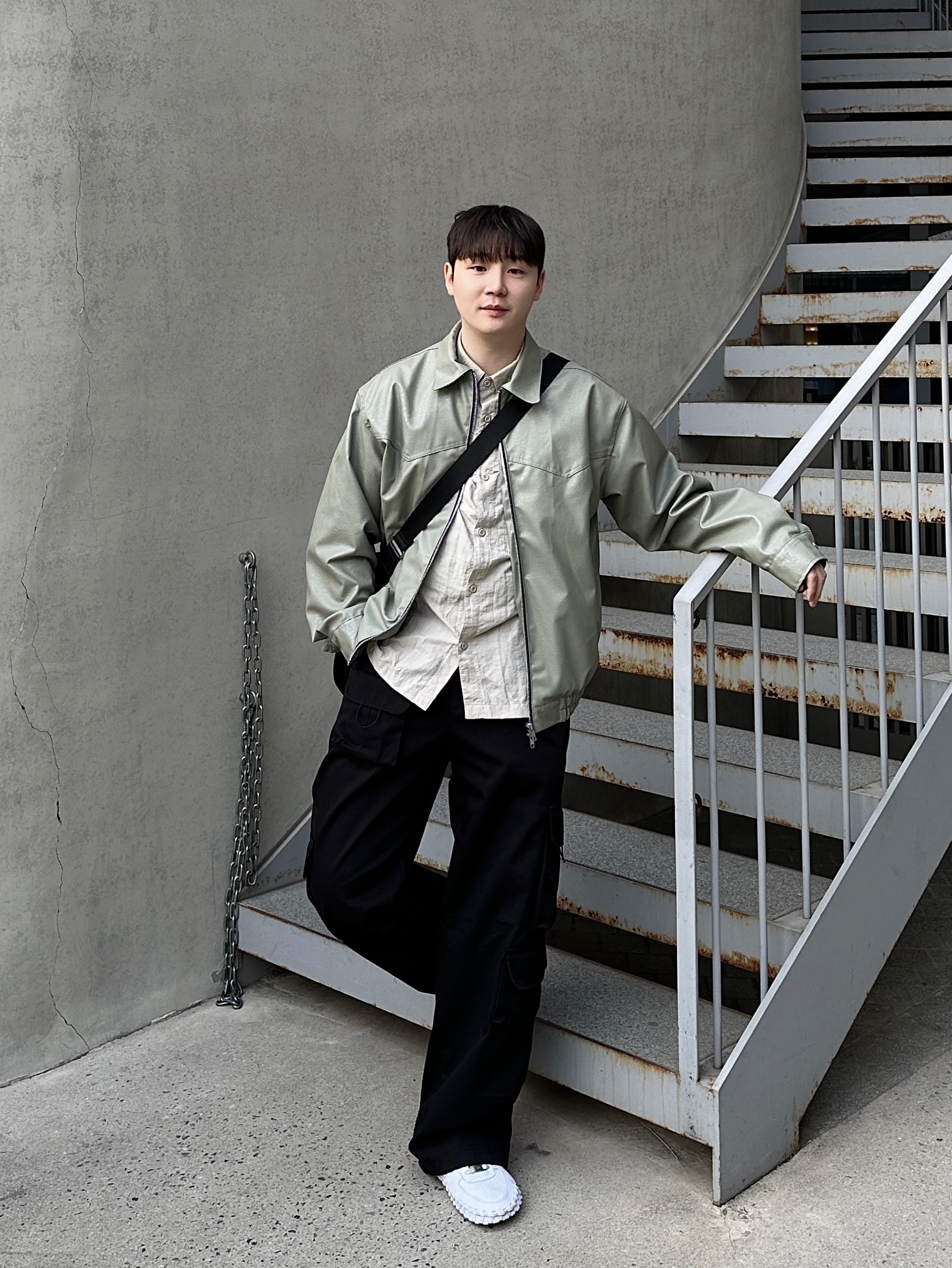 Nike x Jacquemus J Force 1 Low LX SP White 착용 스타일 - 2