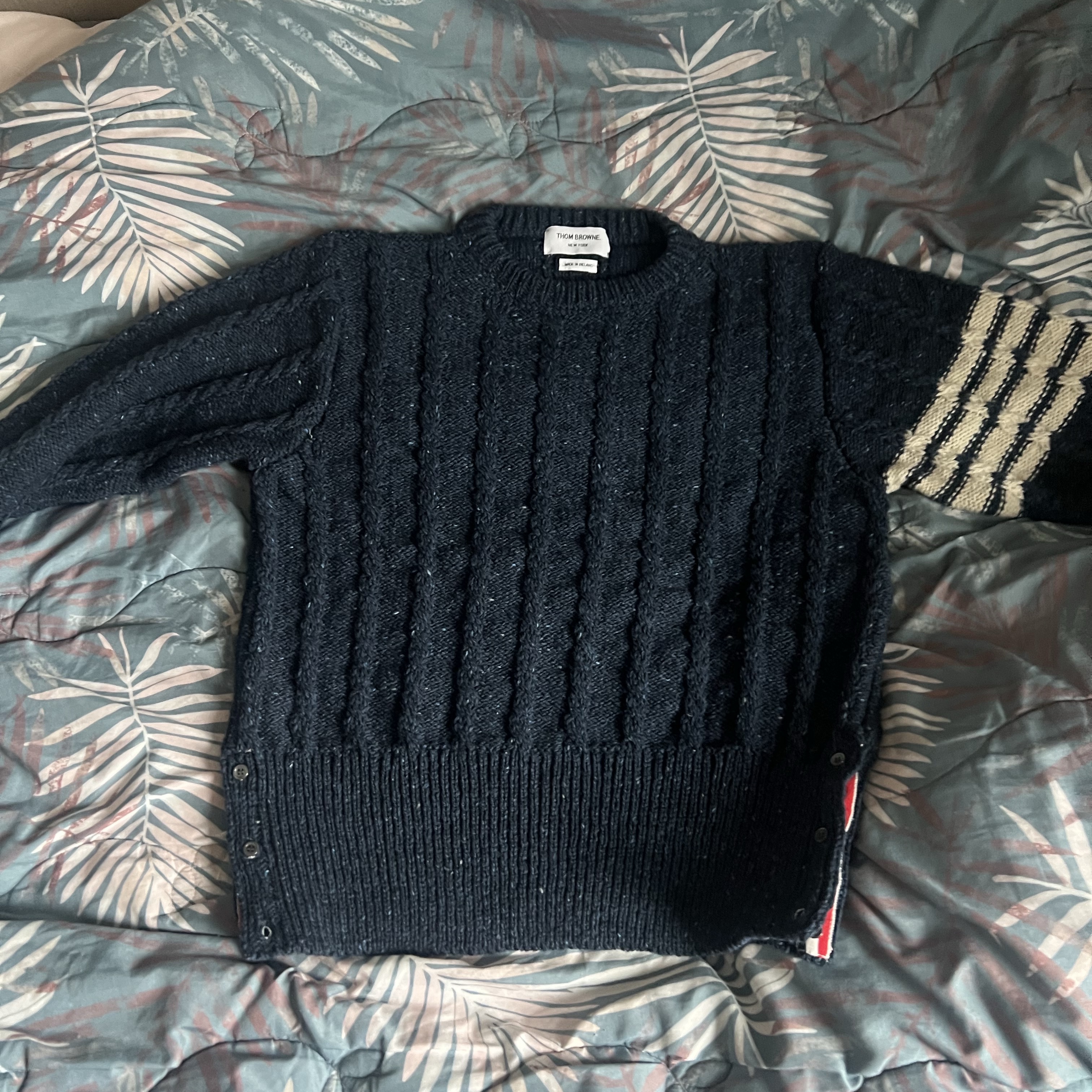 Thom Browne Donegal Twist Cable 4-Bar Classic Crewneck Pullover Blue 착용 스타일
