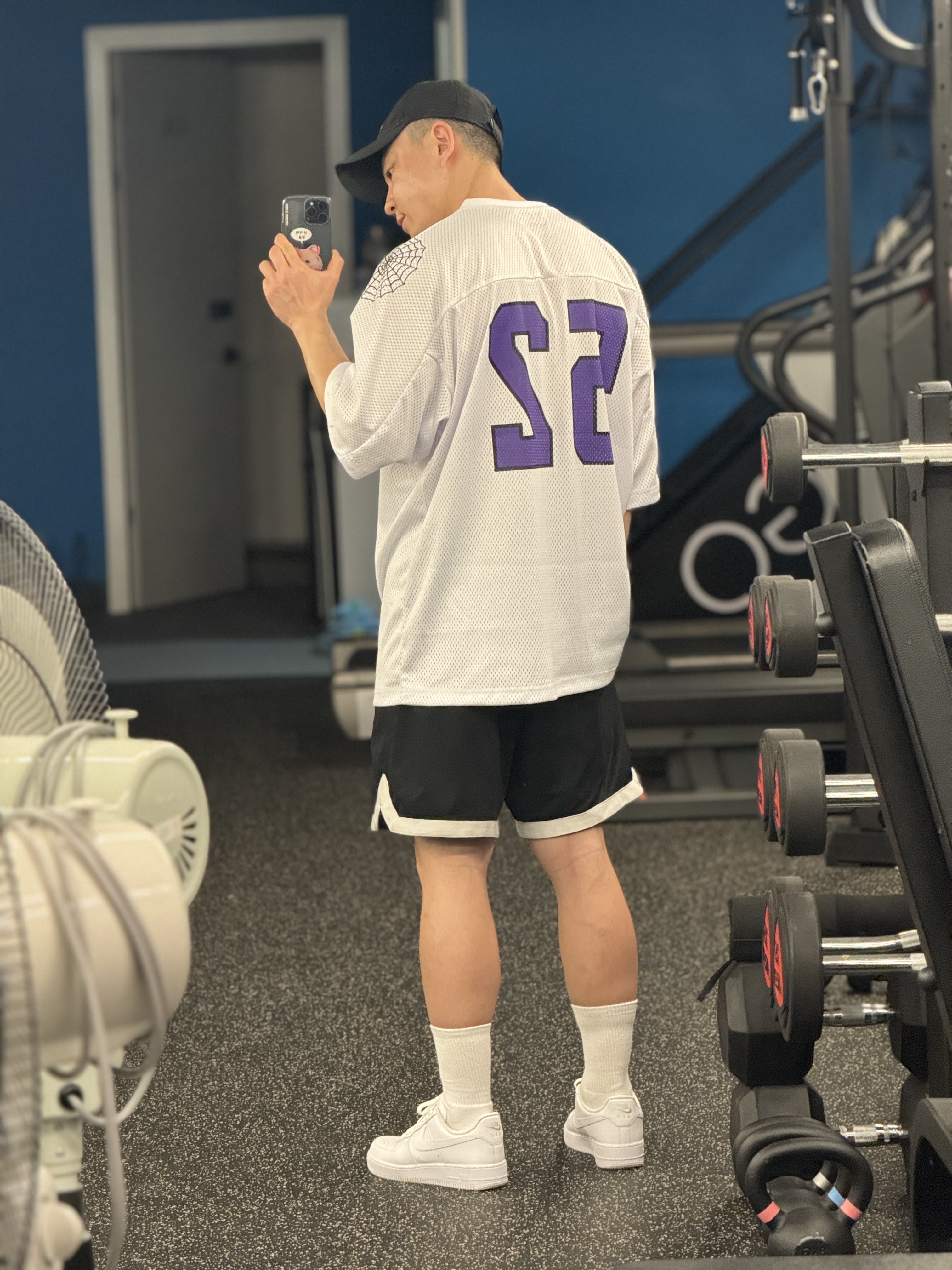 Supreme Spiderweb Football Jersey White - 24SS, Nike Air Force 1 '07 Low White 착용 스타일 - 3