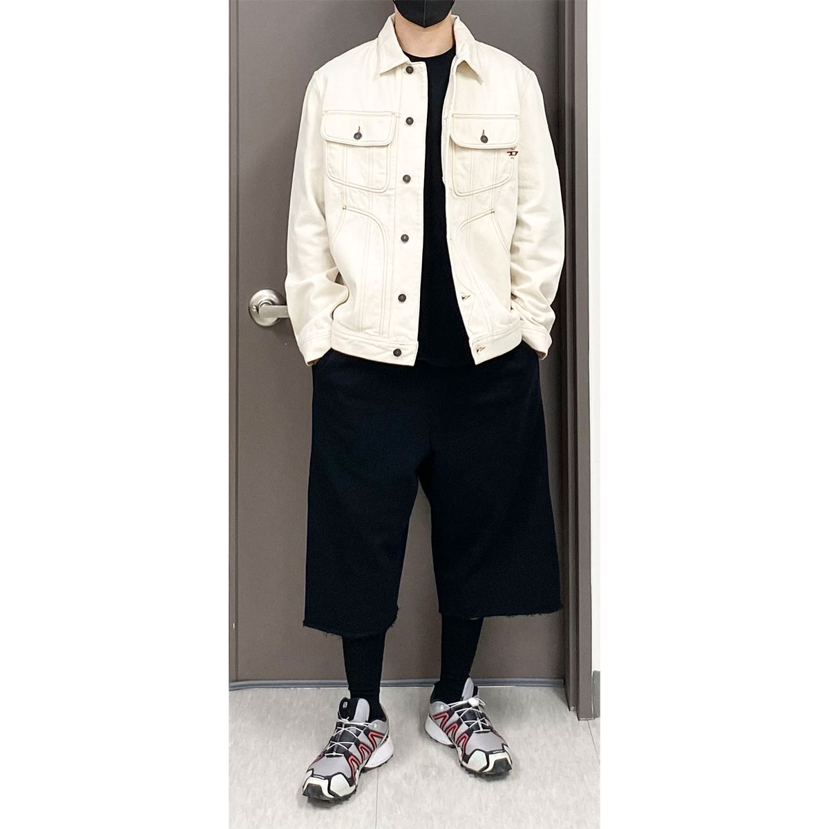 Diesel D-Riley Regular Fit Trucker Jacket White, Supreme Bottle Opener Webbing Keychain Red - 21FW 착용 스타일 - 1