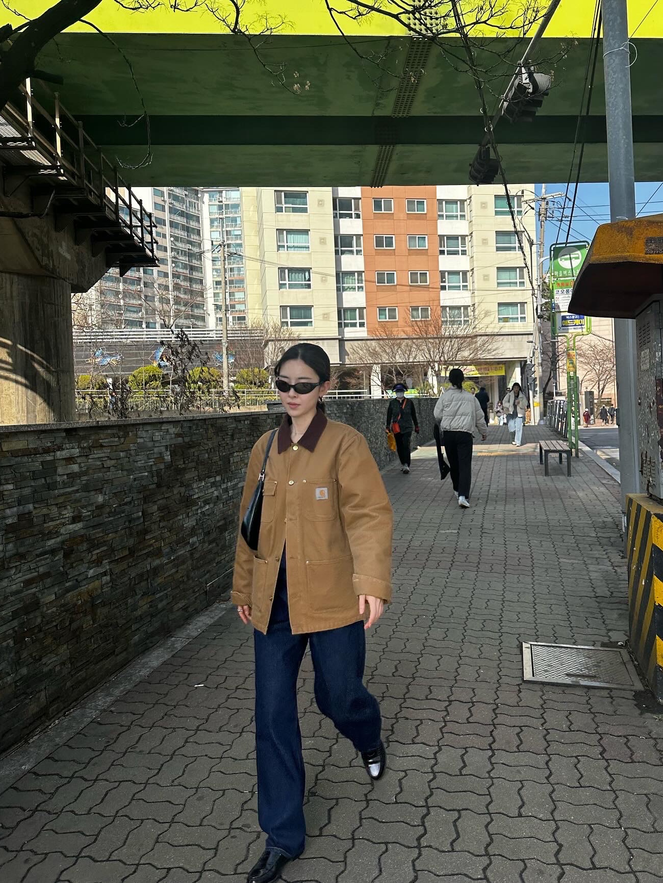 Oakley Eye Jacket Redux Matte Black Frame Prizm Grey Lenses High Bridge Fit, Prada Cleo Brushed Leather Shoulder Bag Black 착용 스타일