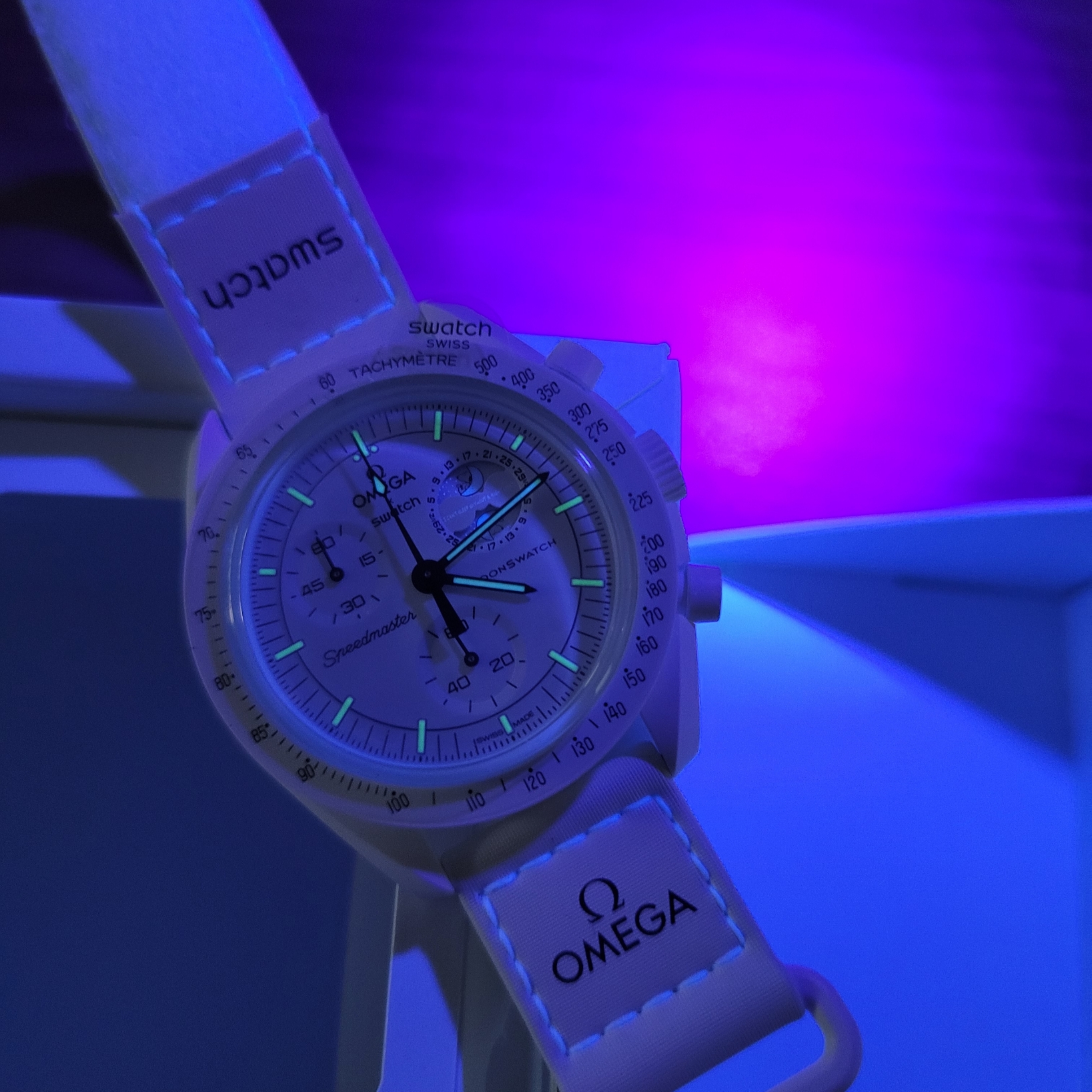 Swatch x Omega x Snoopy Bioceramic Moonswatch Mission To The Moonphase Full Moon 착용 스타일 - 2