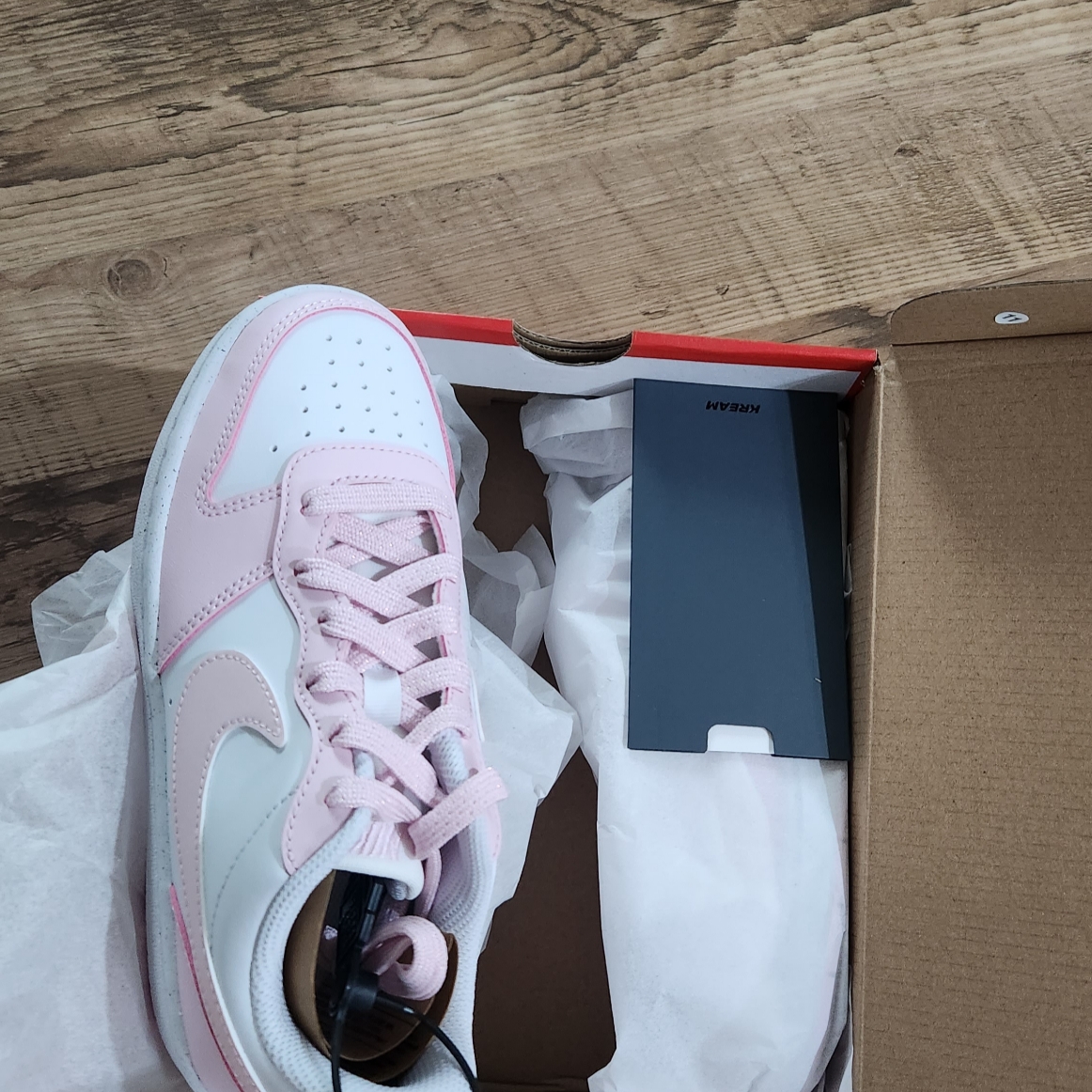(GS) Nike Court Borough Low Recraft White Pink Foam 착용 스타일