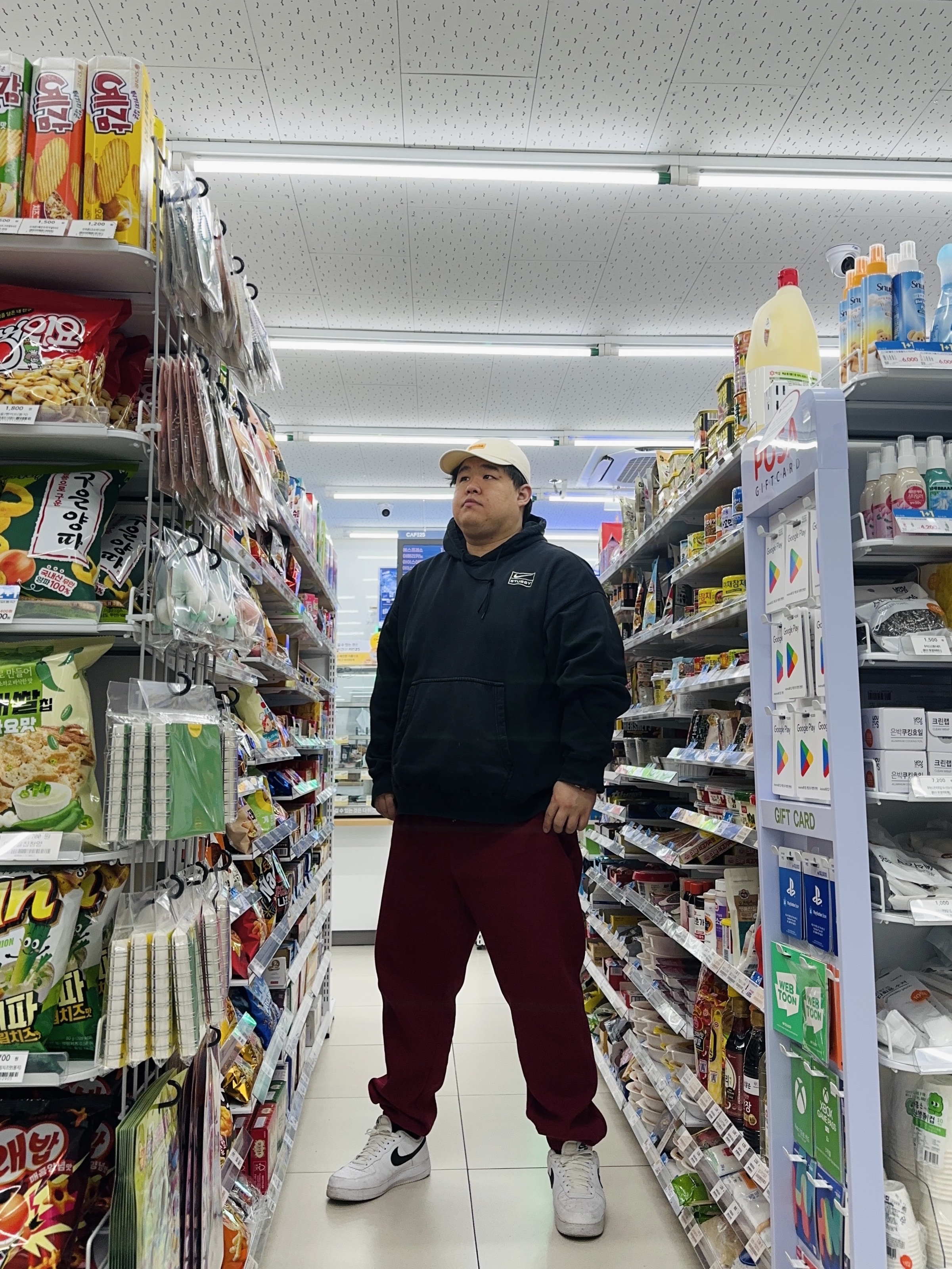 Nike x Stussy NRG RA Washed Pullover Hoodie Black (DN4028-010), Nike Air Force 1 '07 White Black 착용 스타일
