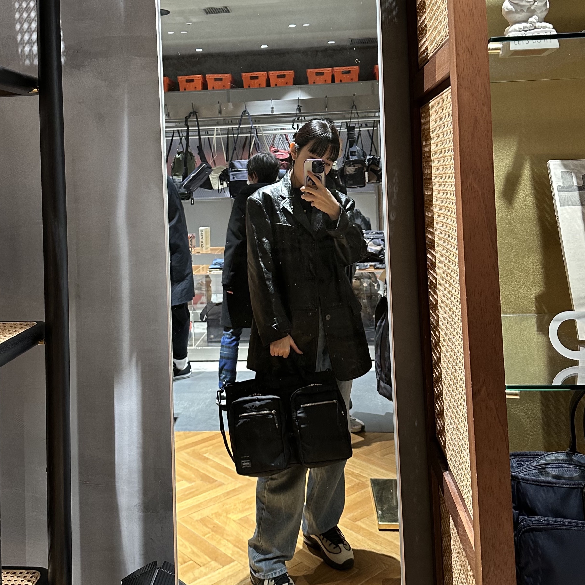 Porter x Toga Tote Bag Black 착용 스타일