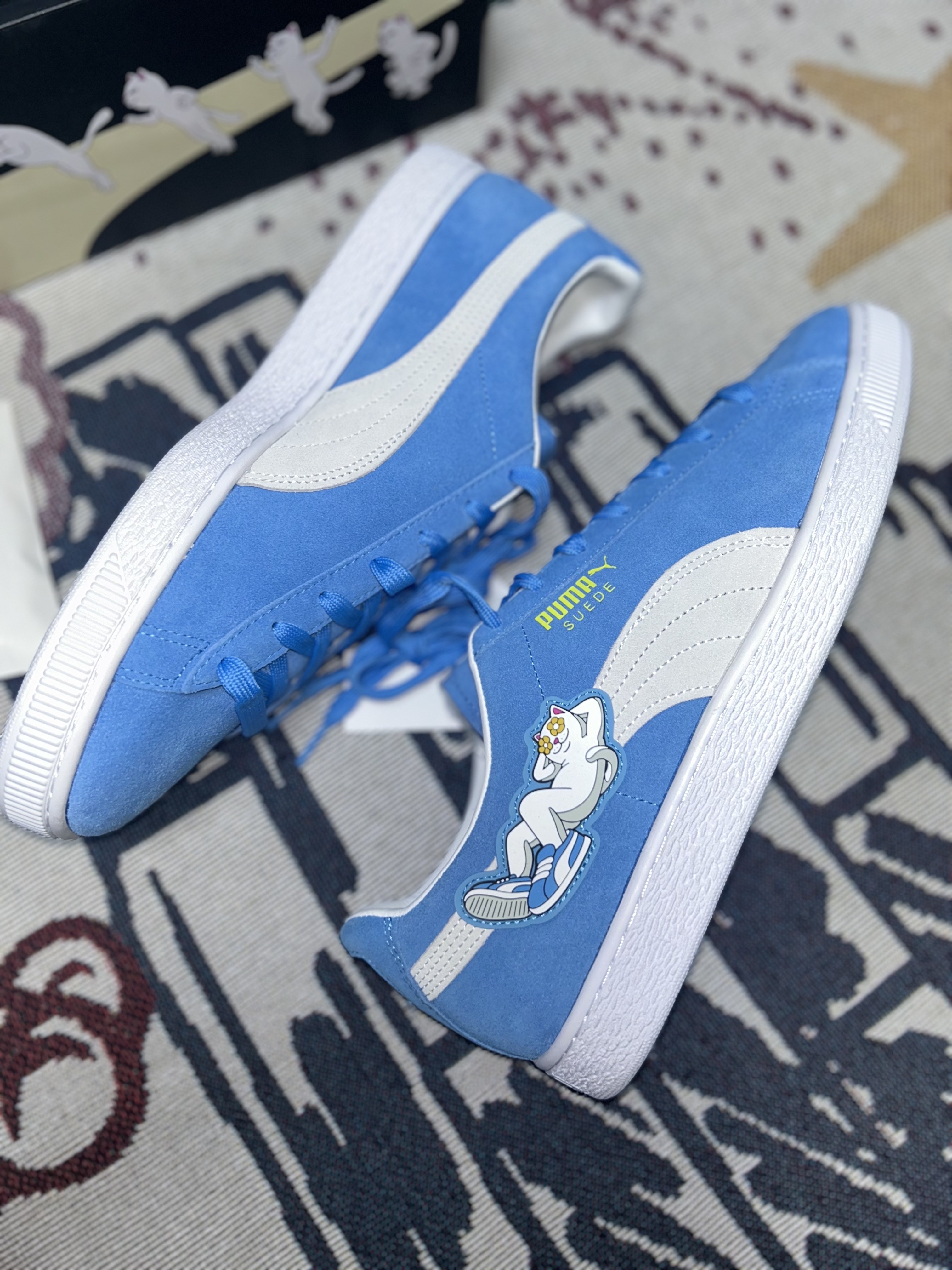 Puma x RIPNDIP Suede Regal Blue White 착용 스타일 - 5