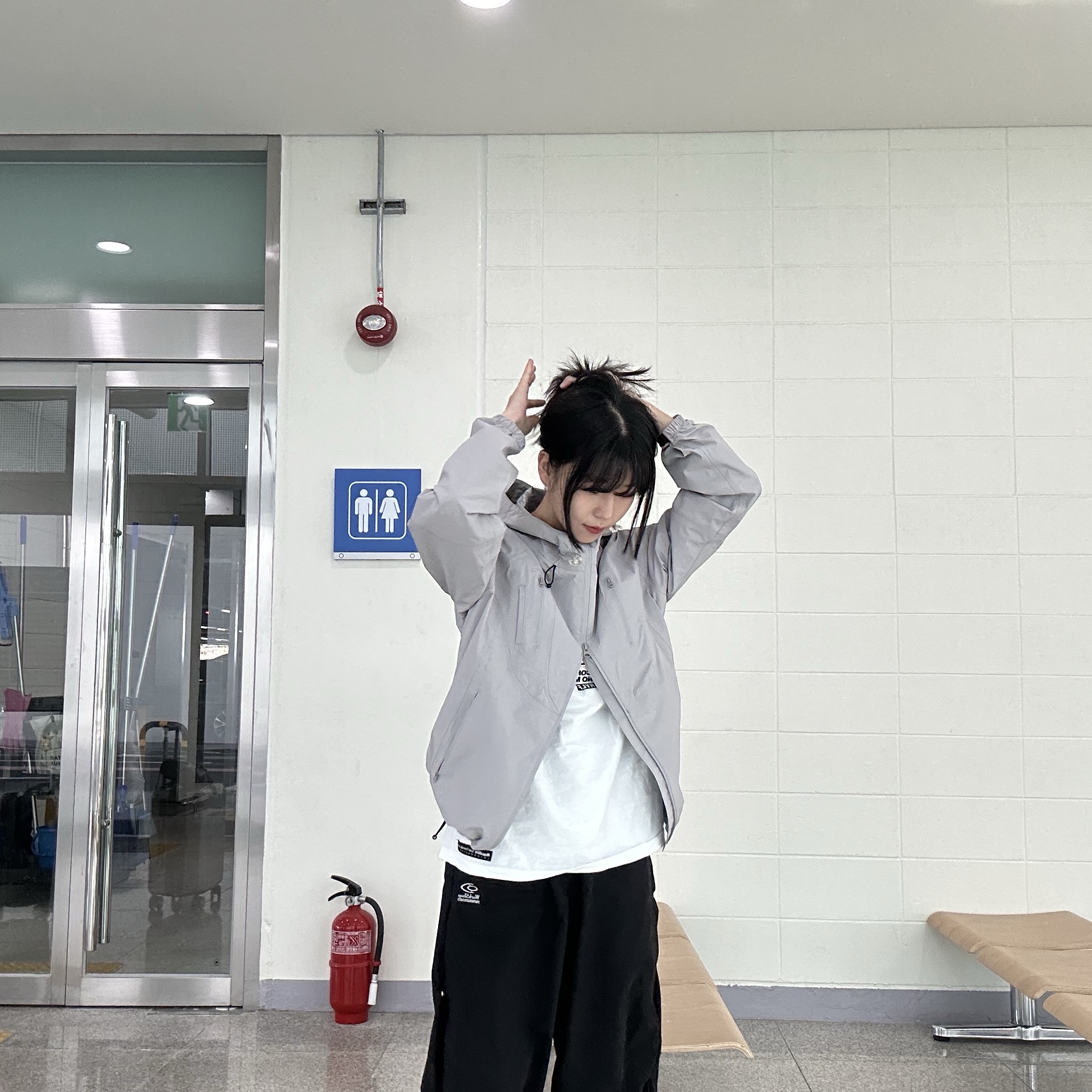 Sansan Gear 2.5L Windblock Jacket Grey  - 23FW 착용 스타일