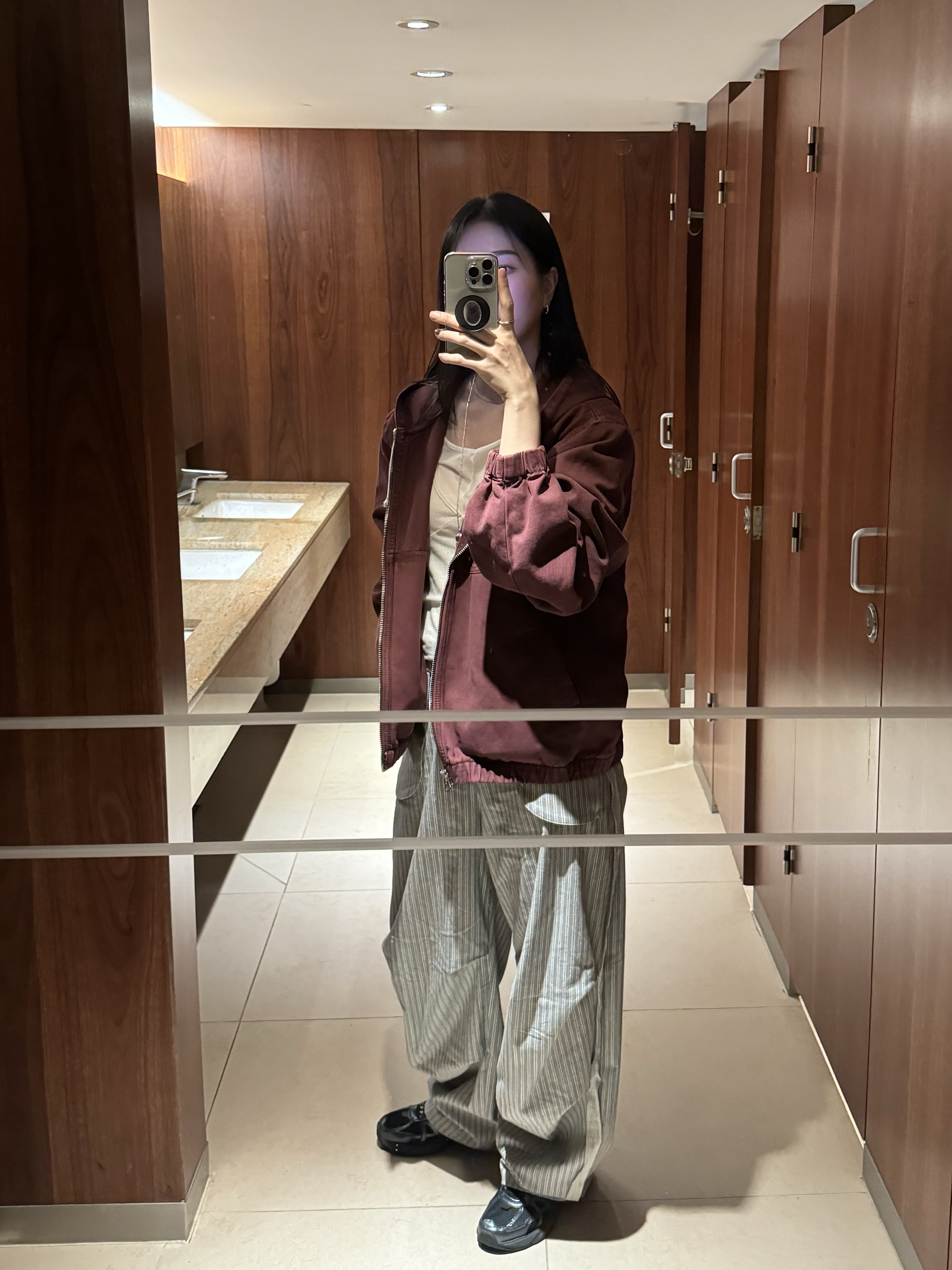 Stussy Unlined Canvas Work Jacket Wine 착용 스타일 - 2