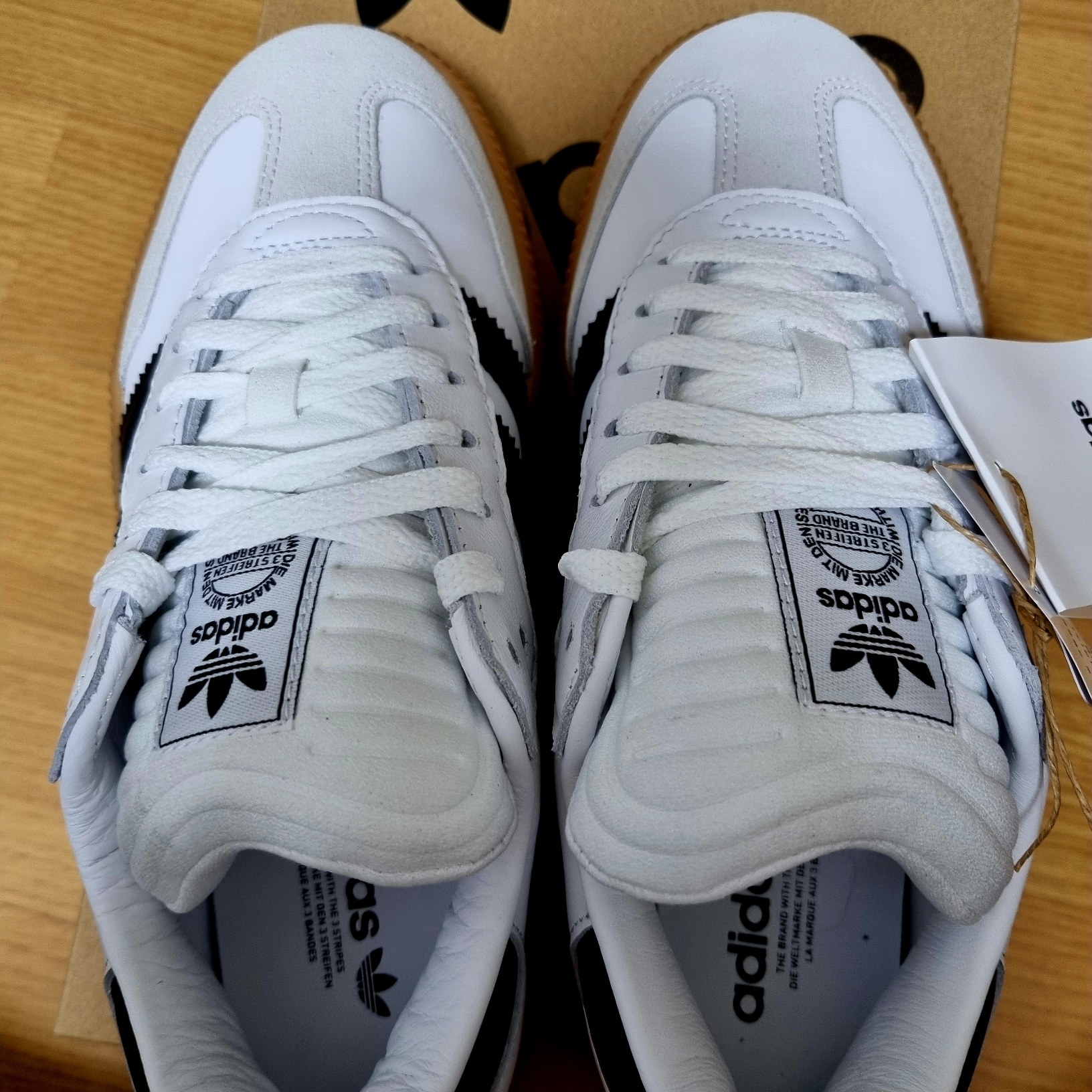 Adidas Samba XLG White Black Gum 착용 스타일 - 5