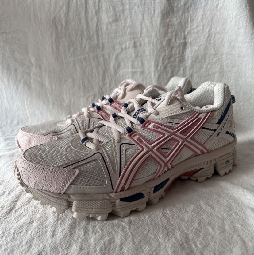 (W) Asics Gel-Kahana 8 Cream Pink 착용 스타일