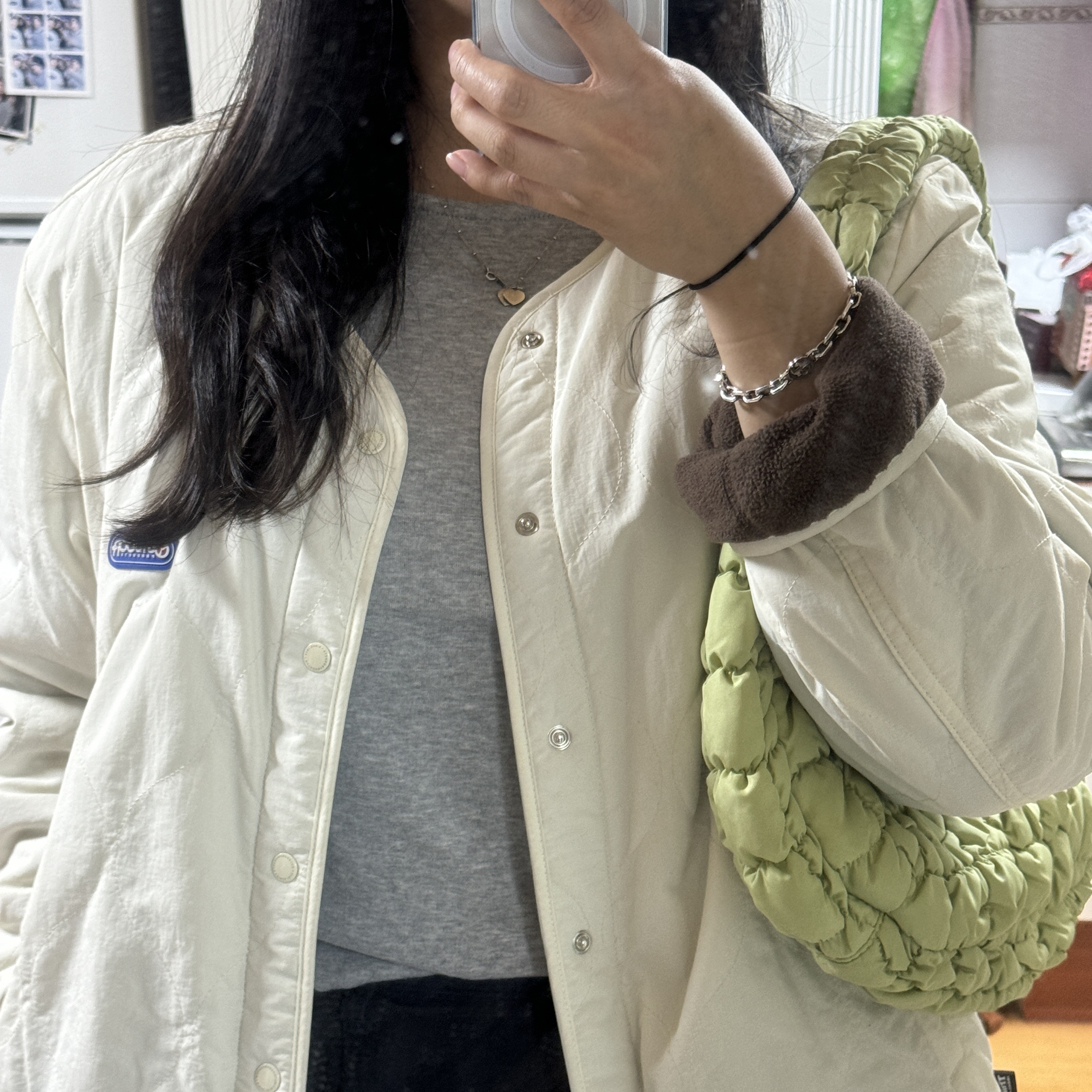 COS Quilted Mini Bag Light Green 착용 스타일