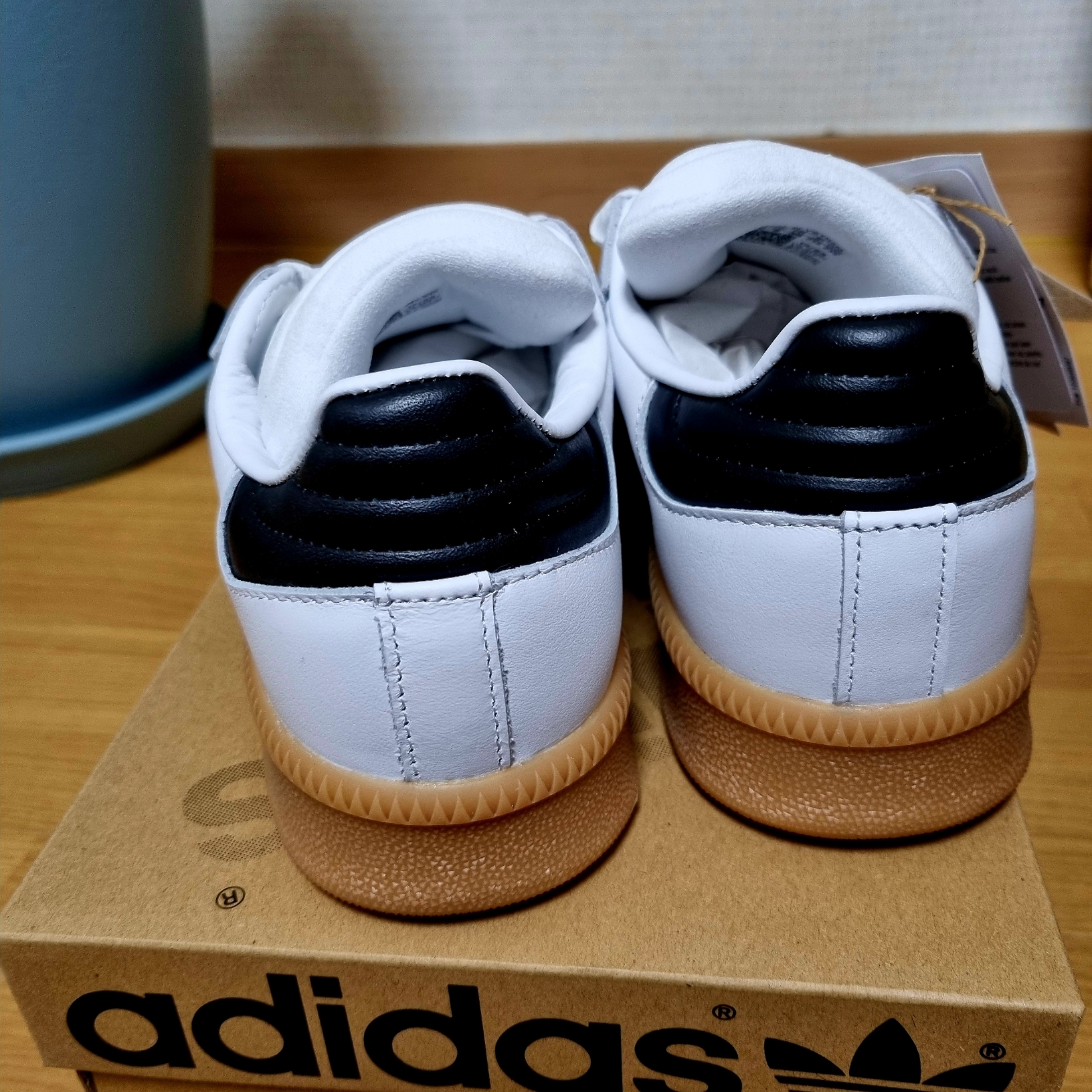 Adidas Samba XLG White Black Gum 착용 스타일 - 3