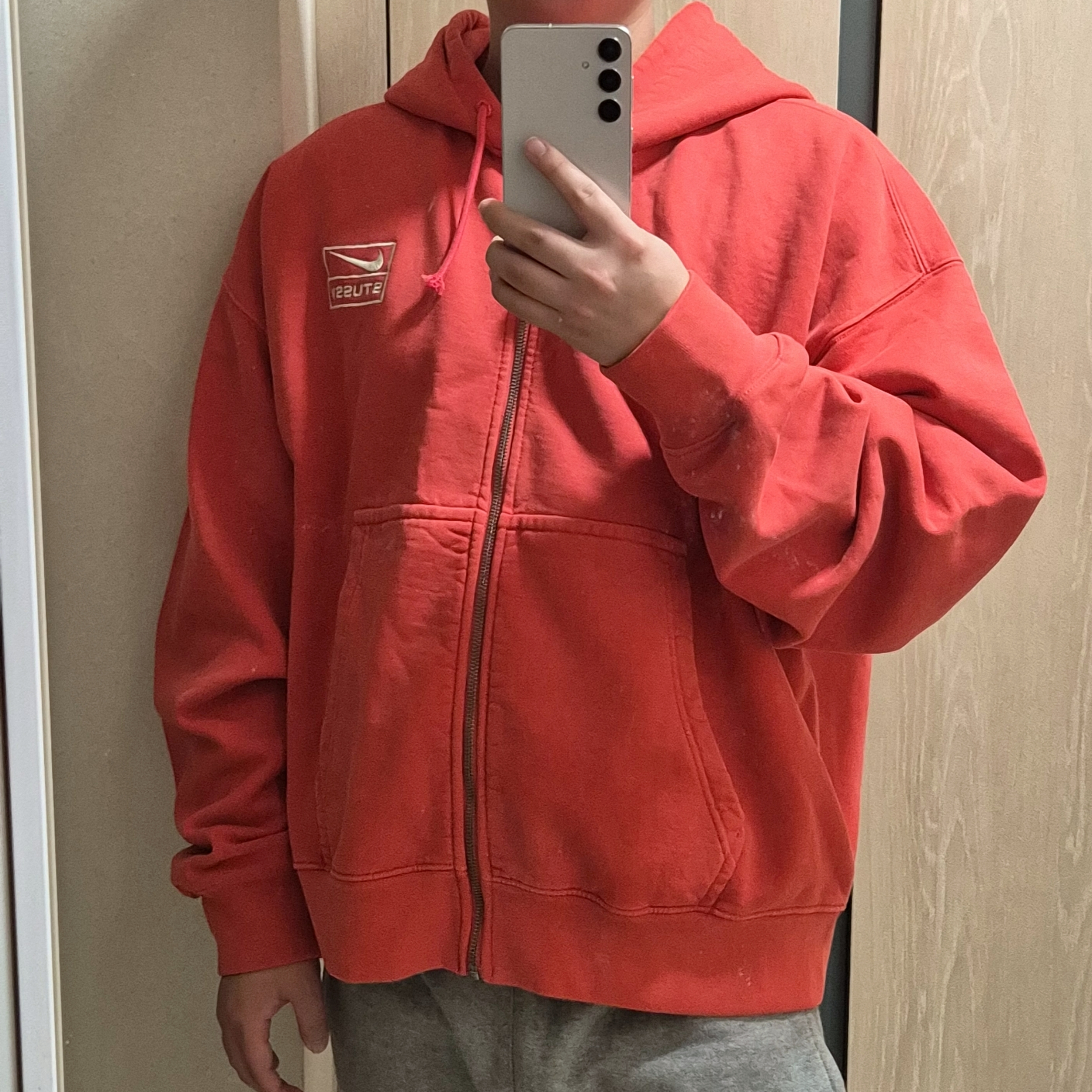 Nike x Stussy Full Zip Pigment Dyed Fleece Hoodie Habanero Red (FJ9161-642) 착용 스타일
