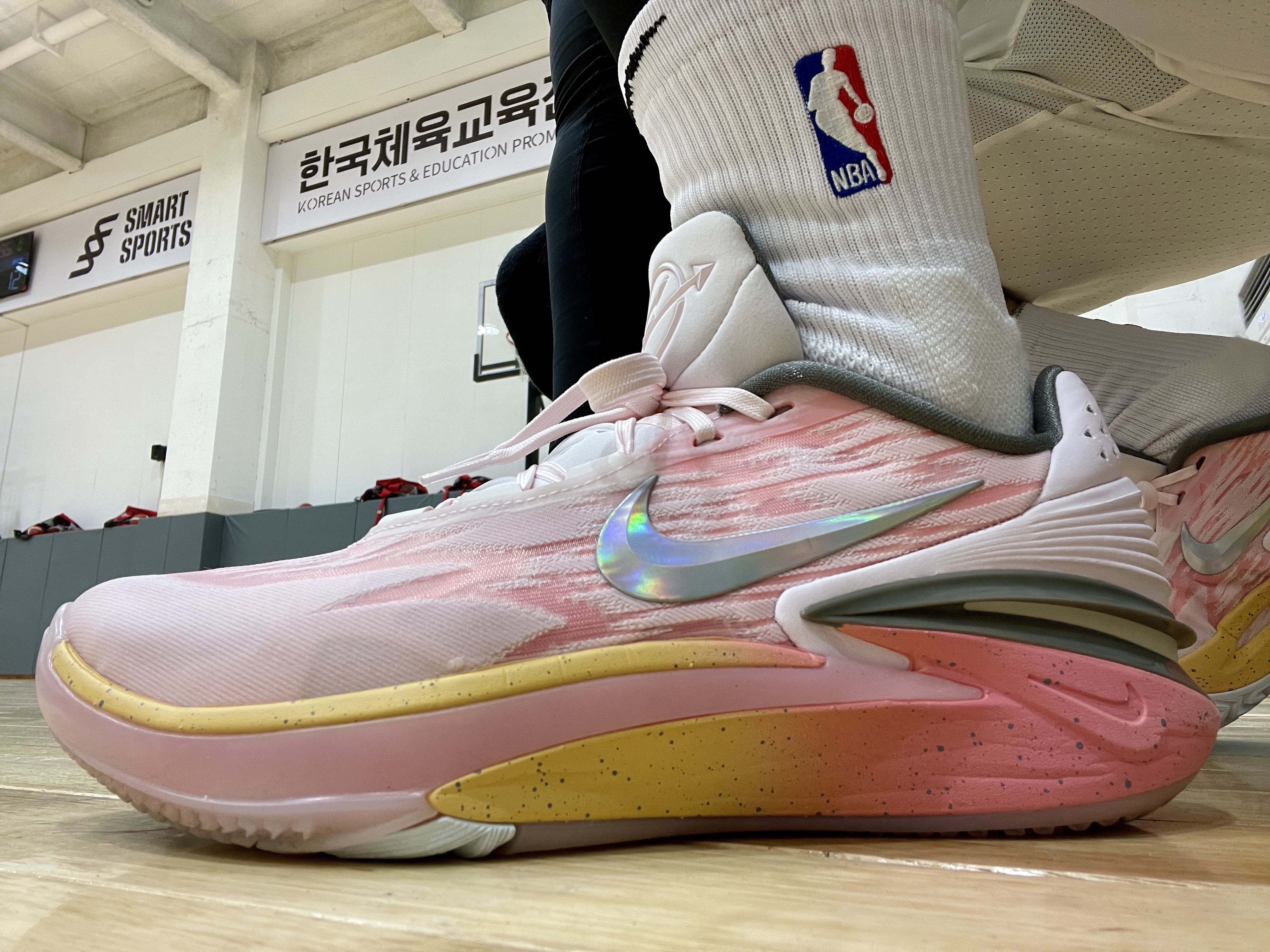 Nike Air Zoom GT Cut 2 Pearl Pink 착용 스타일