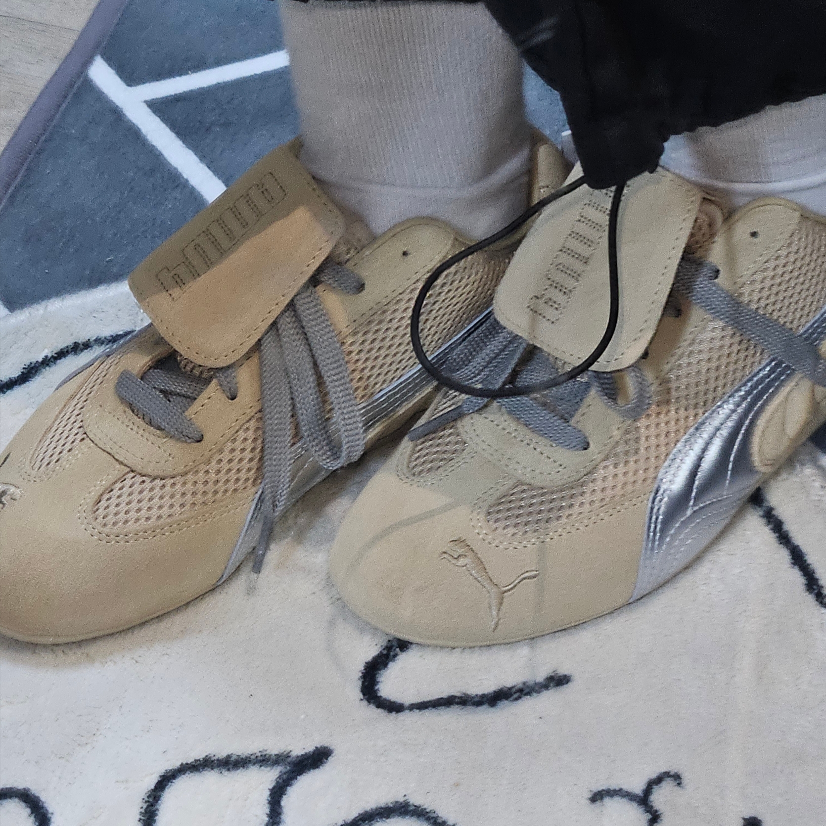 Puma x Open Yy Speedcat Prairie Tan Matte Silver 착용 스타일 - 1