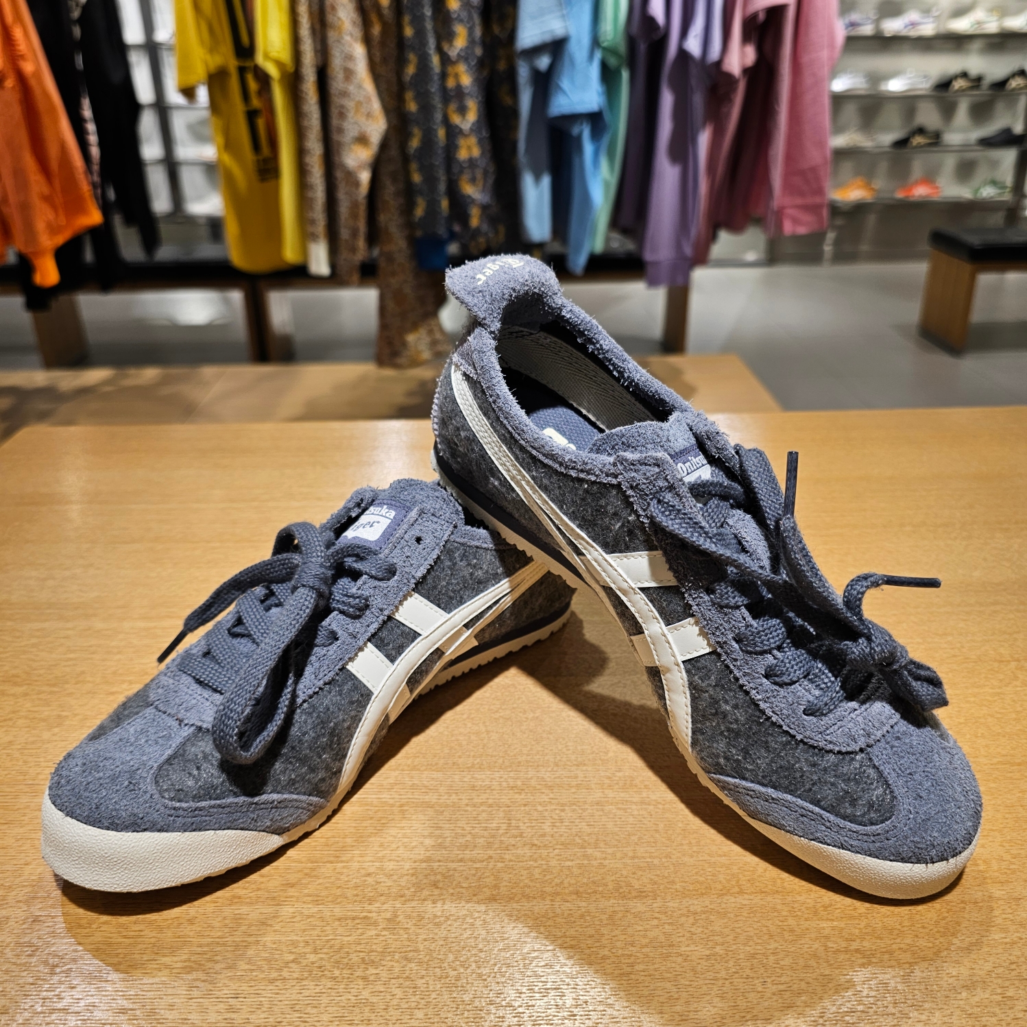 Onitsuka Tiger Mexico 66 Metropolis Cream 착용 스타일 - 3