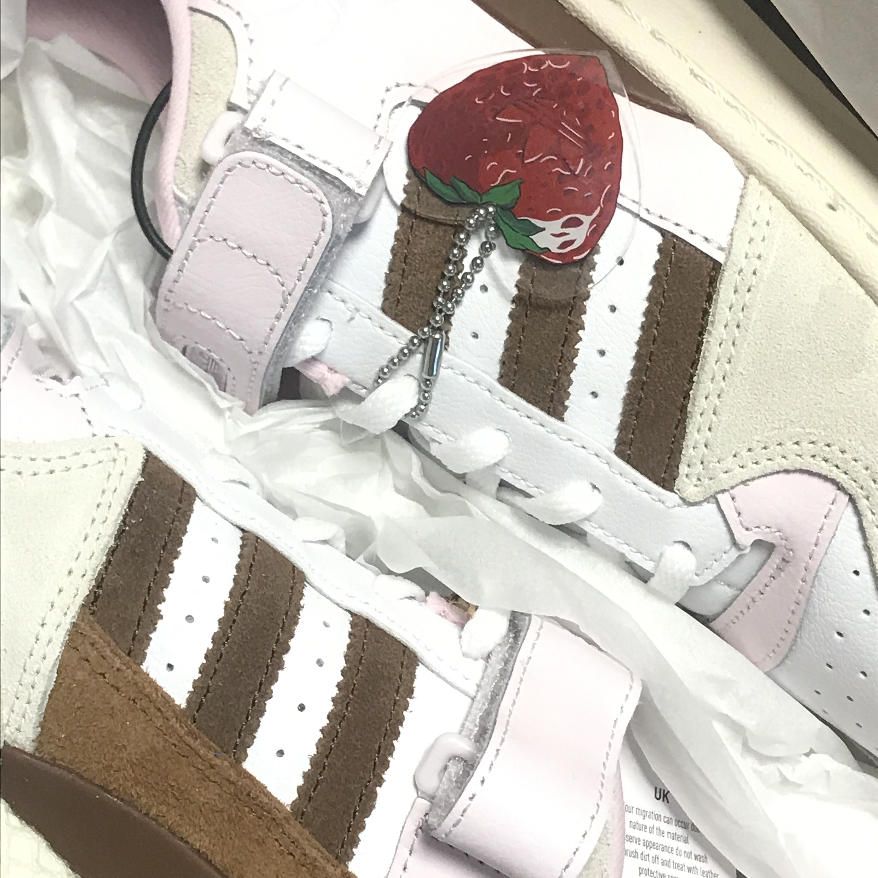 (W) Adidas Forum Low Cloud White Pantone 착용 스타일 - 1