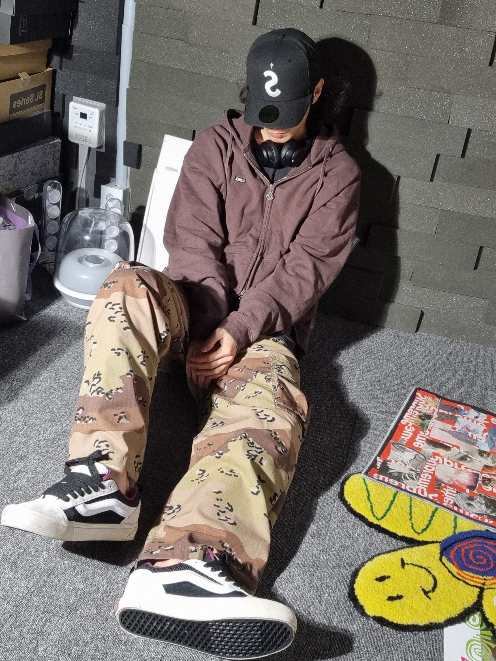 Supreme Gold Cross S Logo New Era Black - 24SS, Vans Vault Knu-Skool VLT Devil's Details White 착용 스타일
