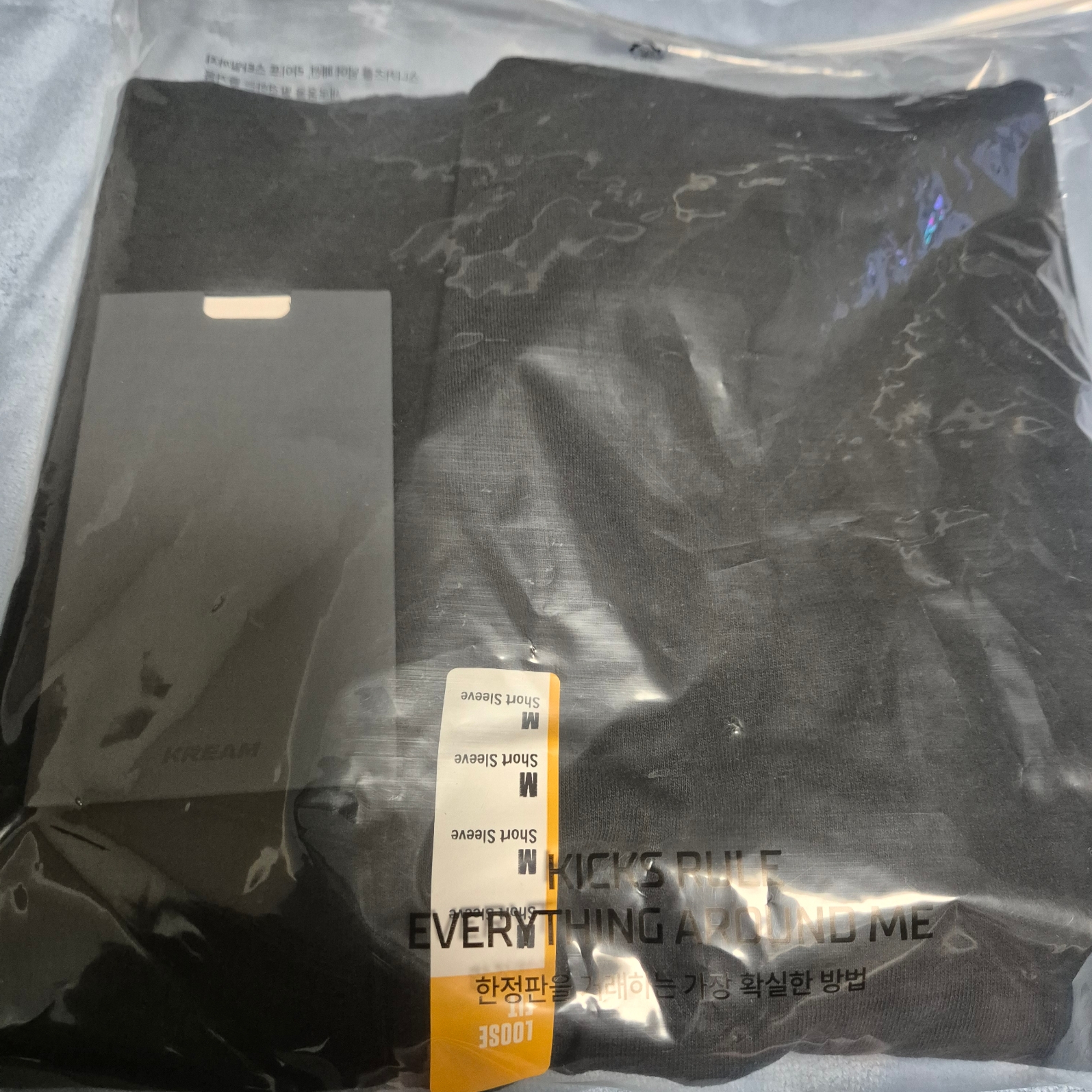 Carhartt Loose Fit Heavyweight Regular Short Sleeve Pocket T-Shirt Black 착용 스타일