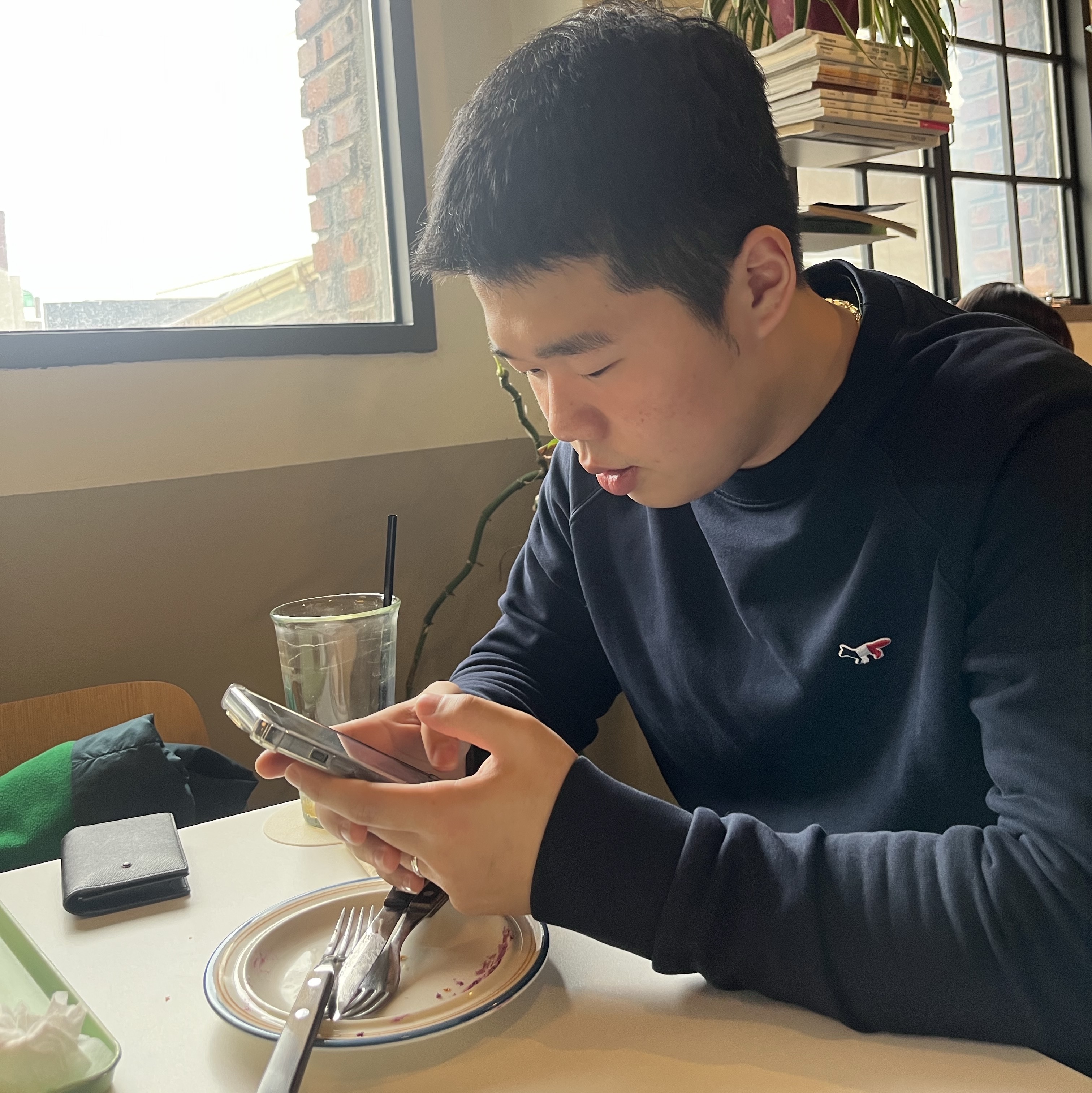 Arc'teryx Atom LT Hoody Jungle, Maison Kitsune Tricolor Fox Patch Sweatshirt Navy 착용 스타일 - 2