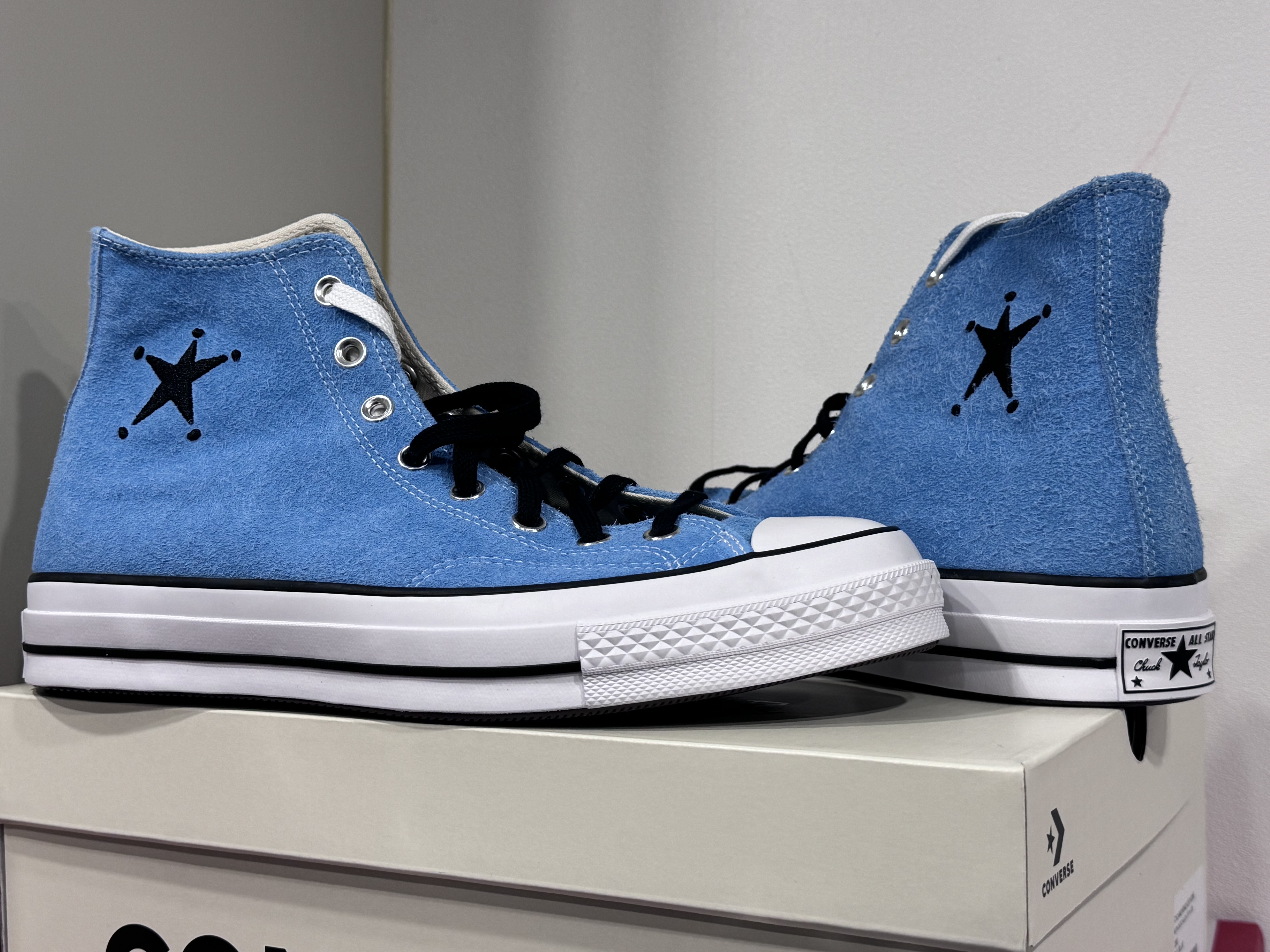 Converse x Stussy Chuck 70 Hi Sky Blue 착용 스타일 - 1