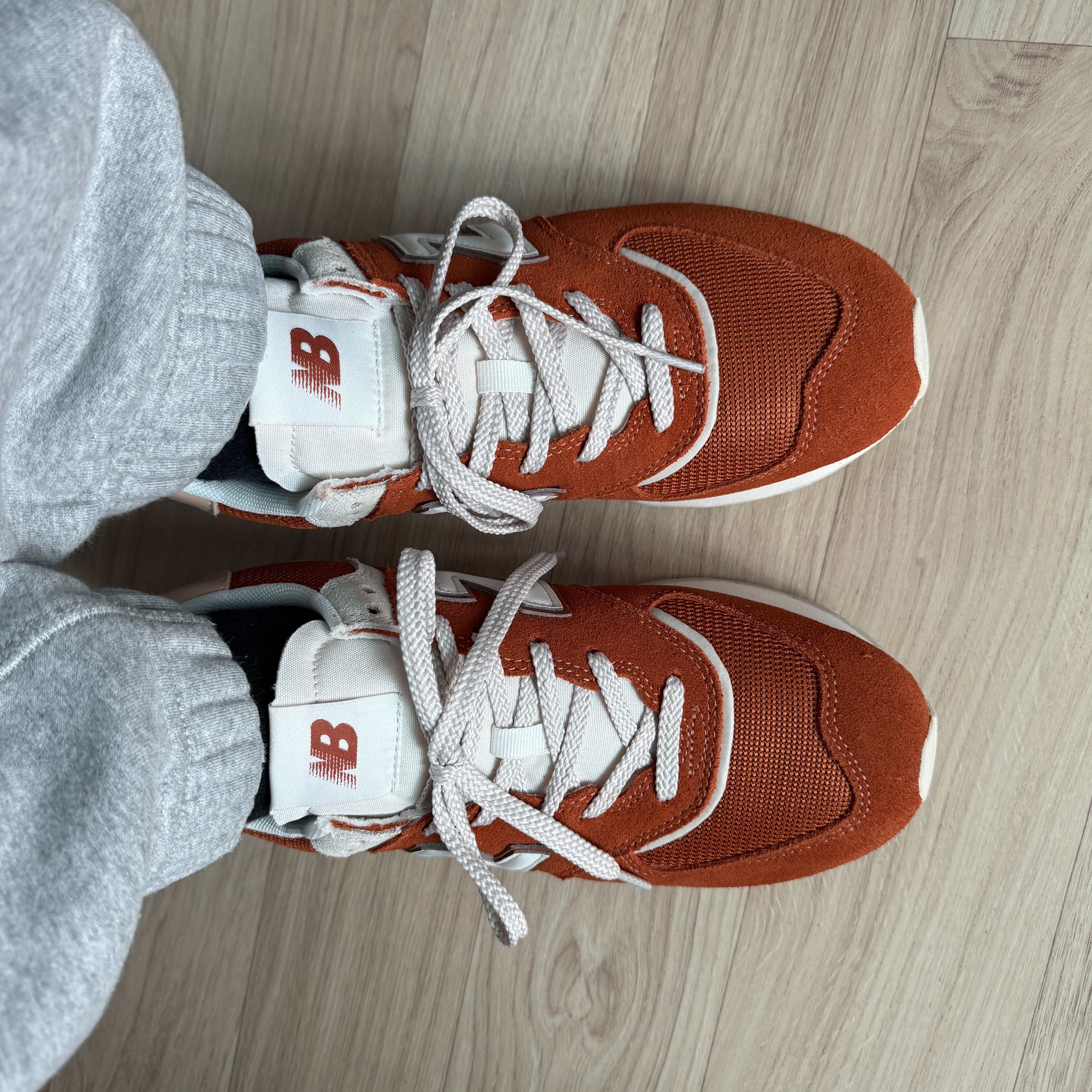 New Balance 574 Legacy Brown White 착용 스타일